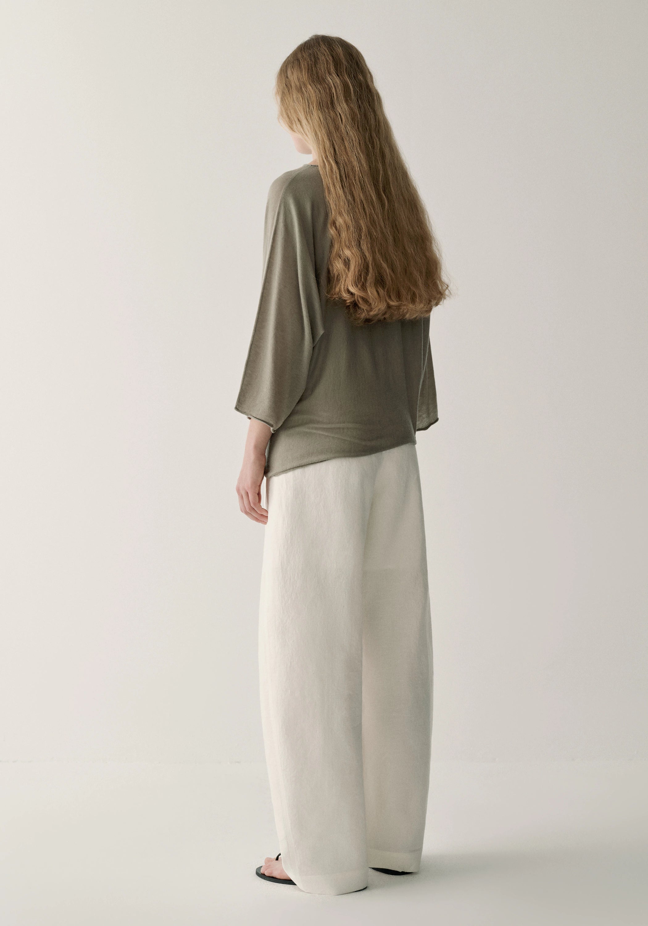 #color_off white