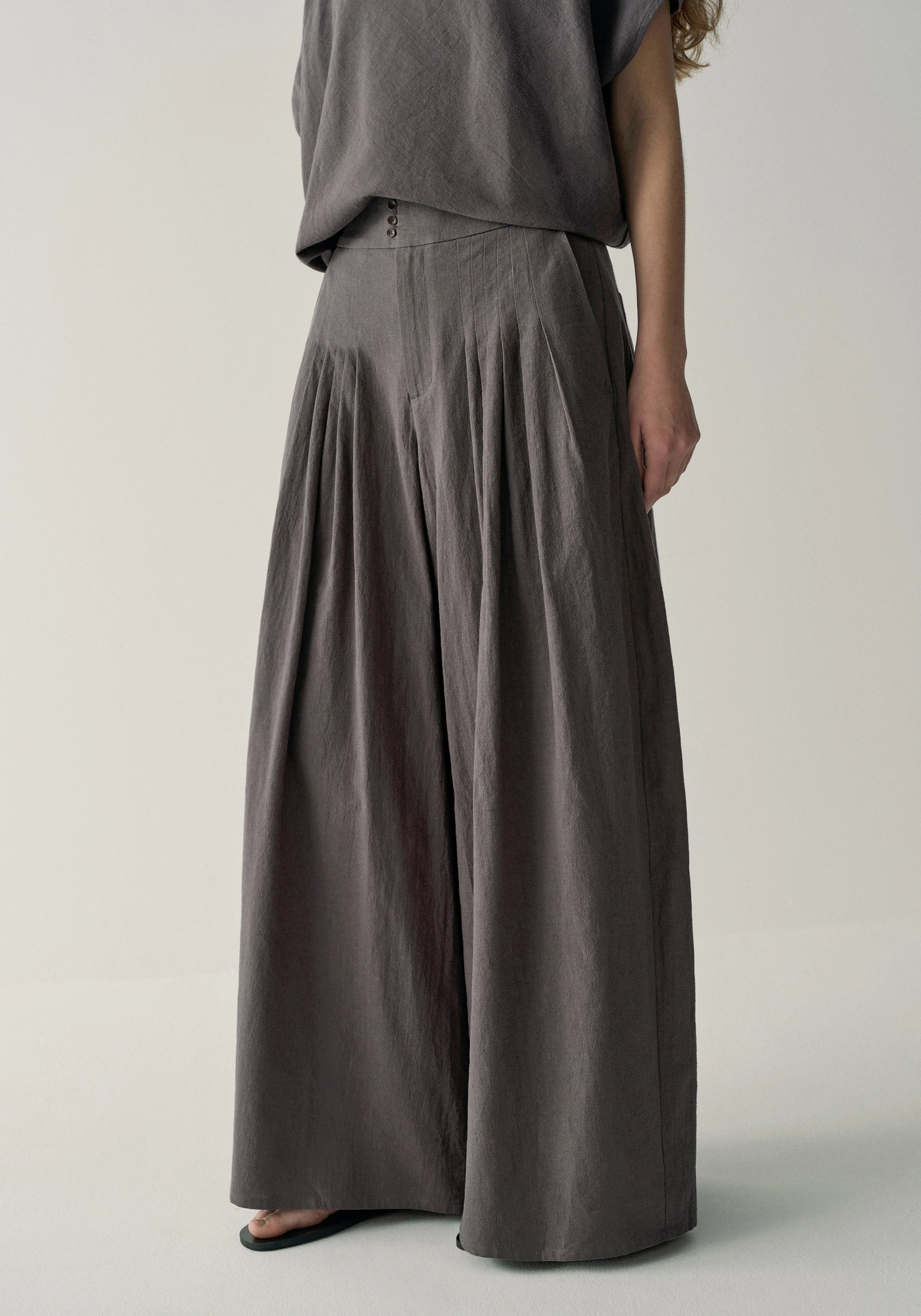 #color_plum brown