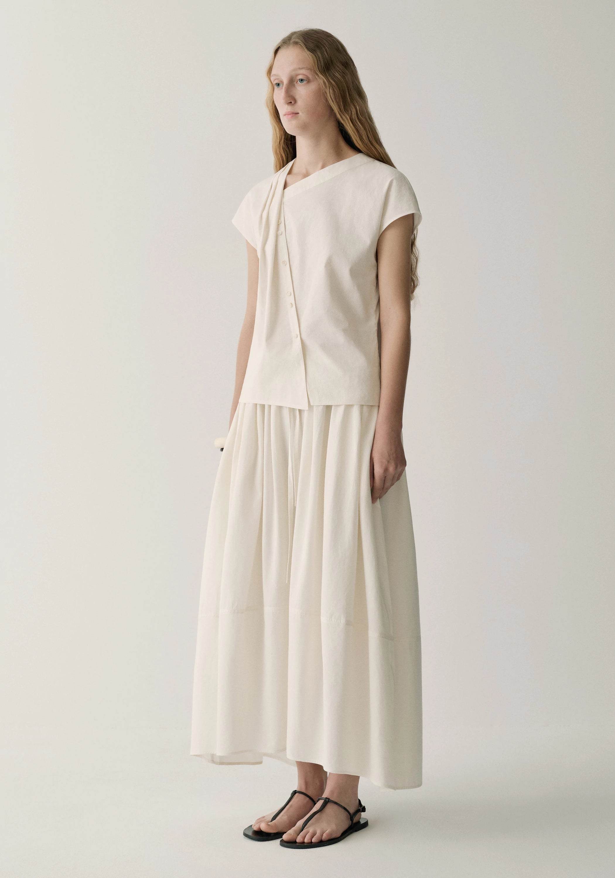 #color_off white