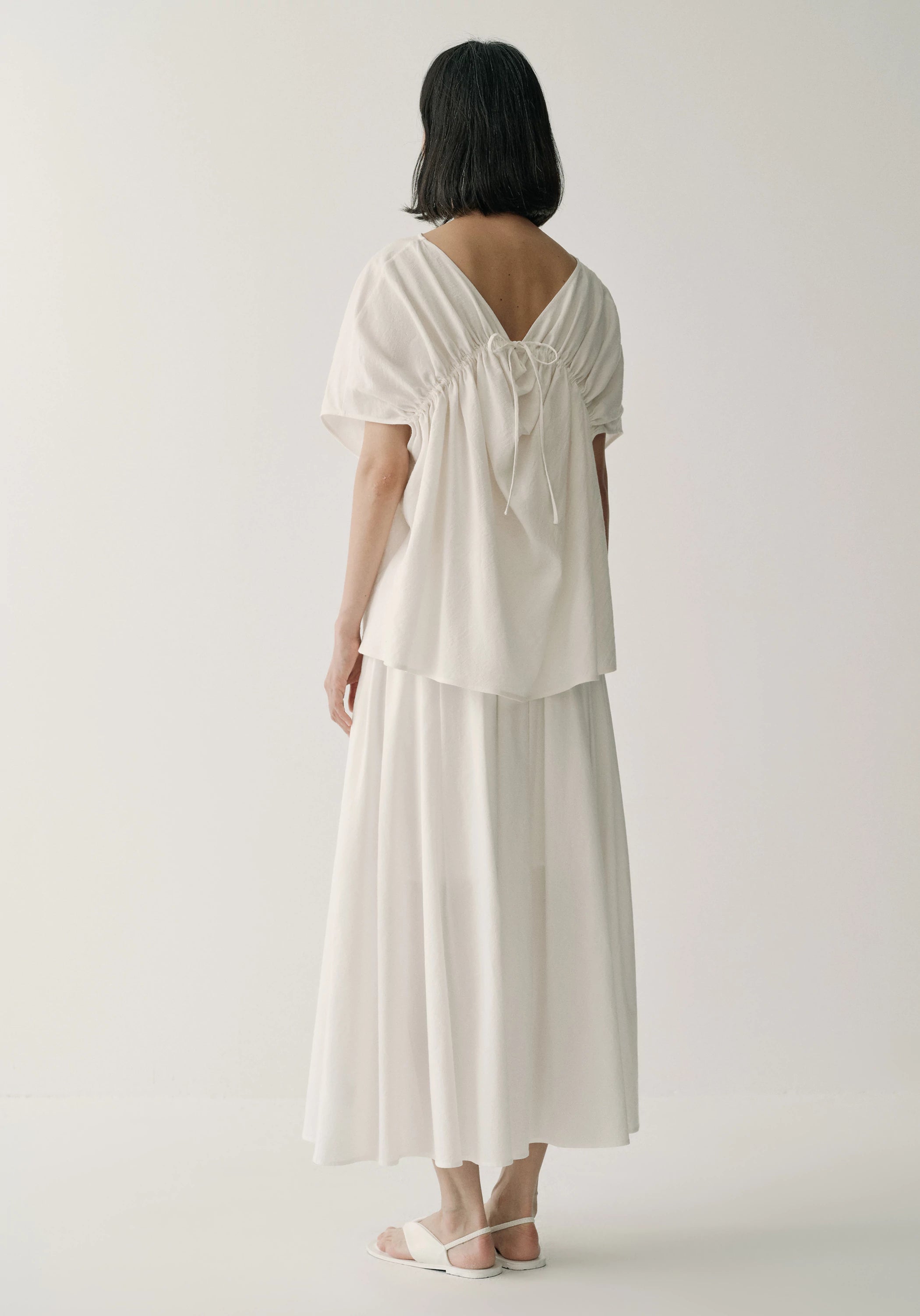 #color_off white