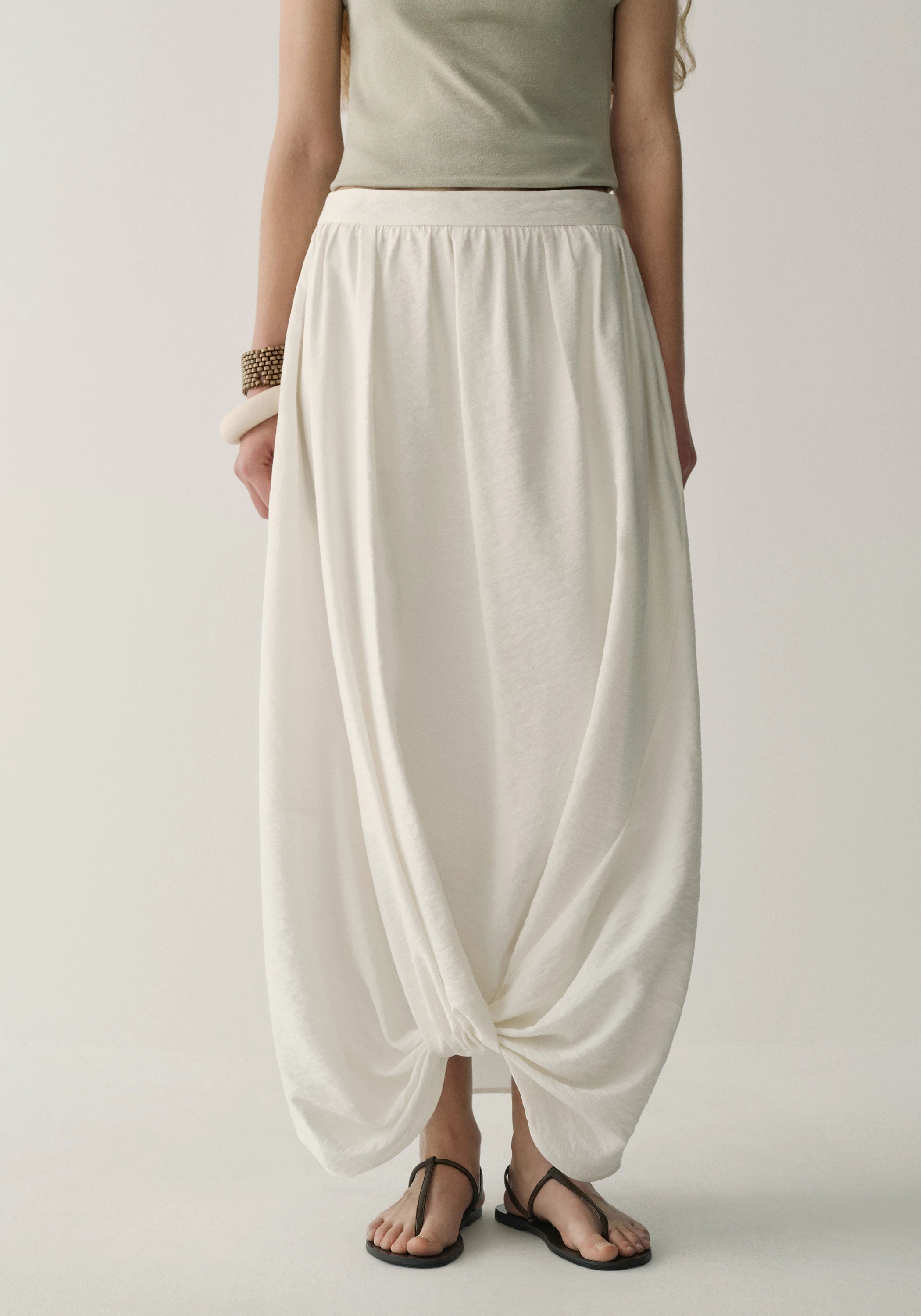 #color_off white
