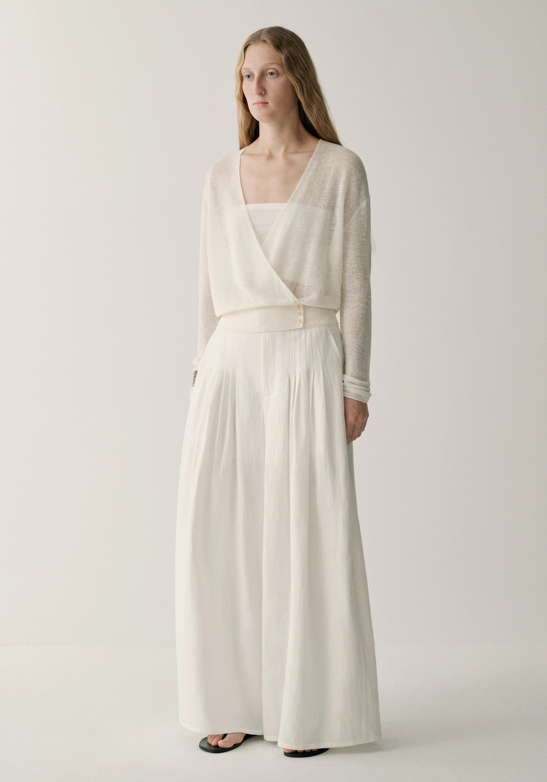 #color_off white