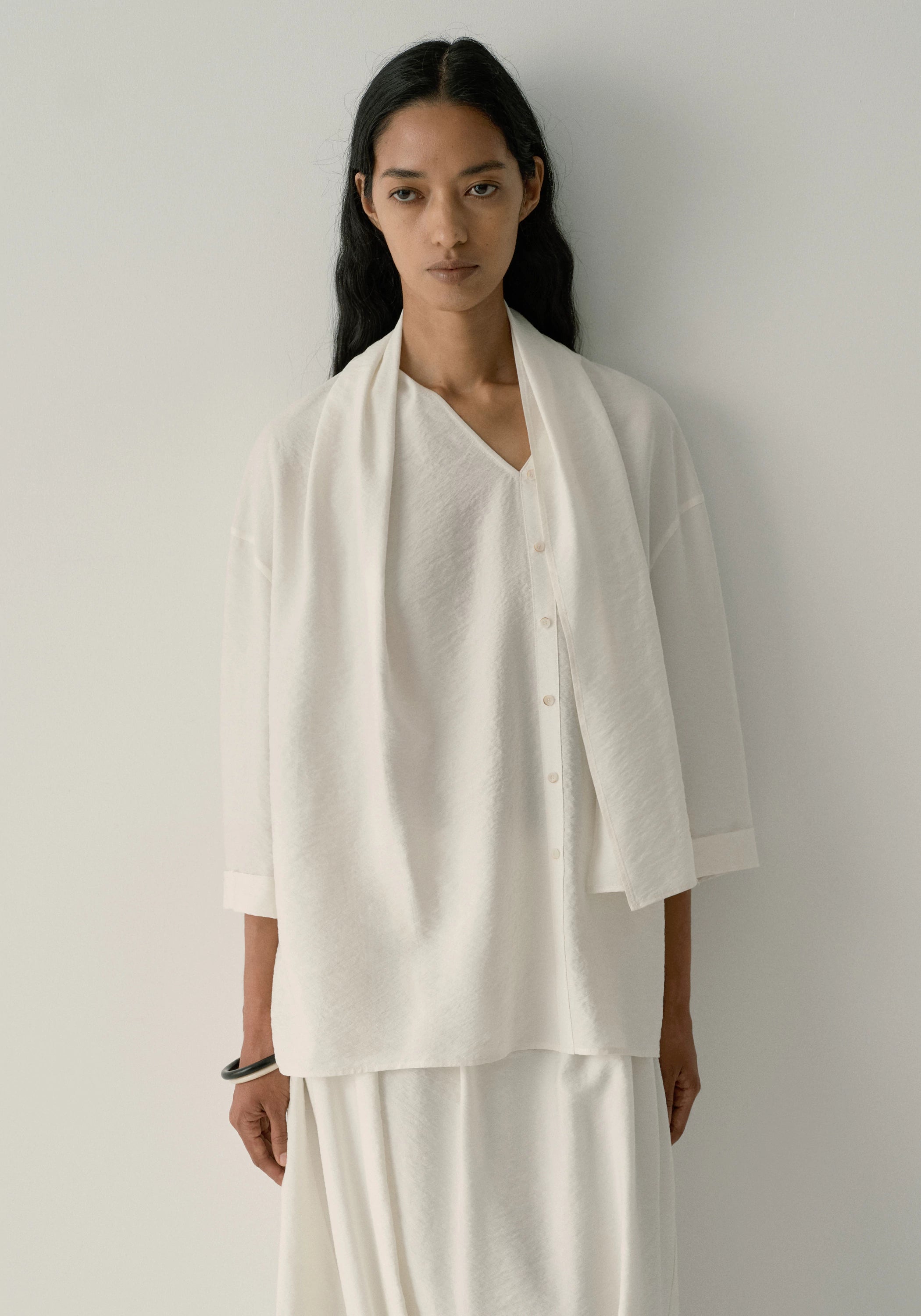 #color_off white