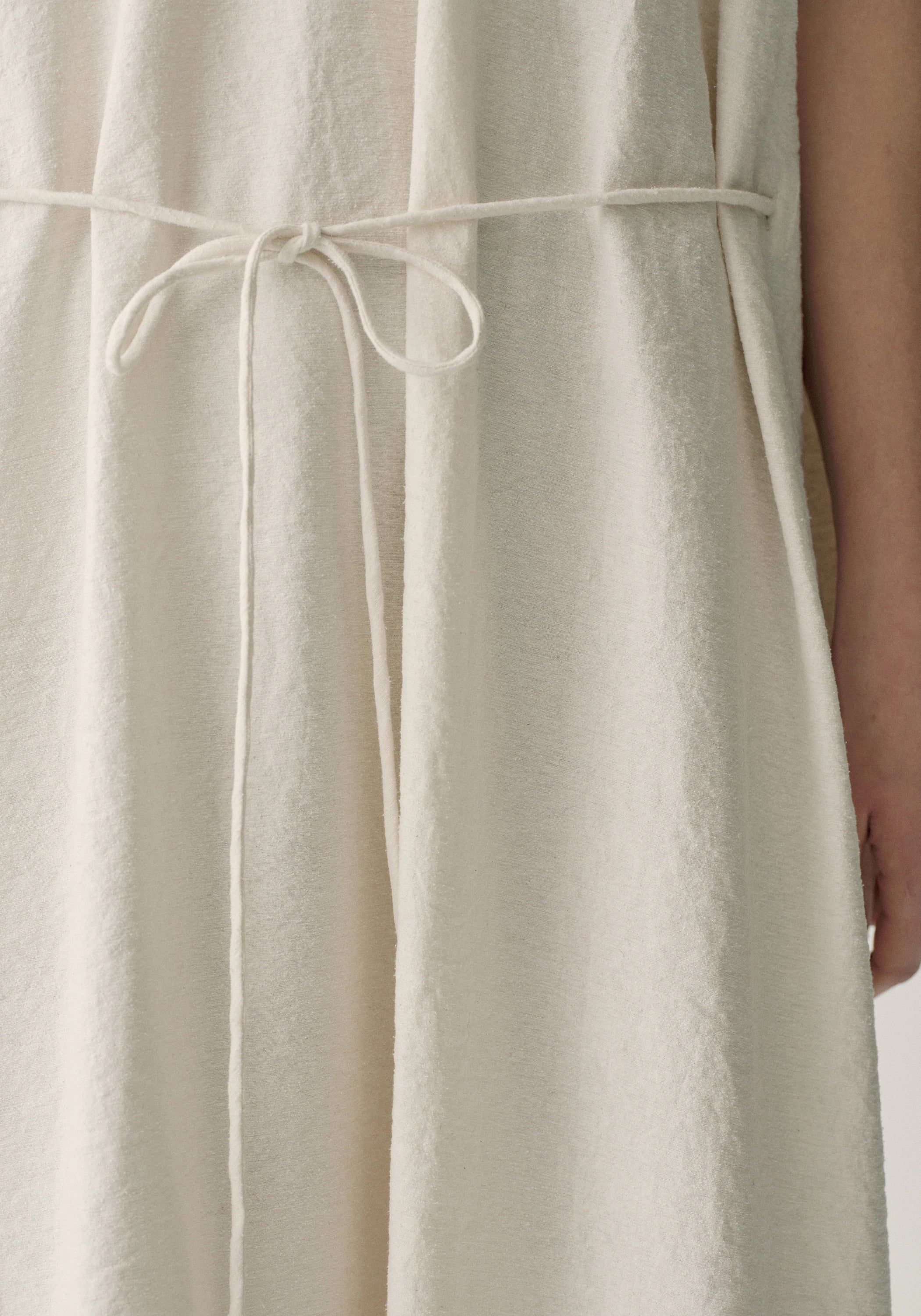 #color_off white