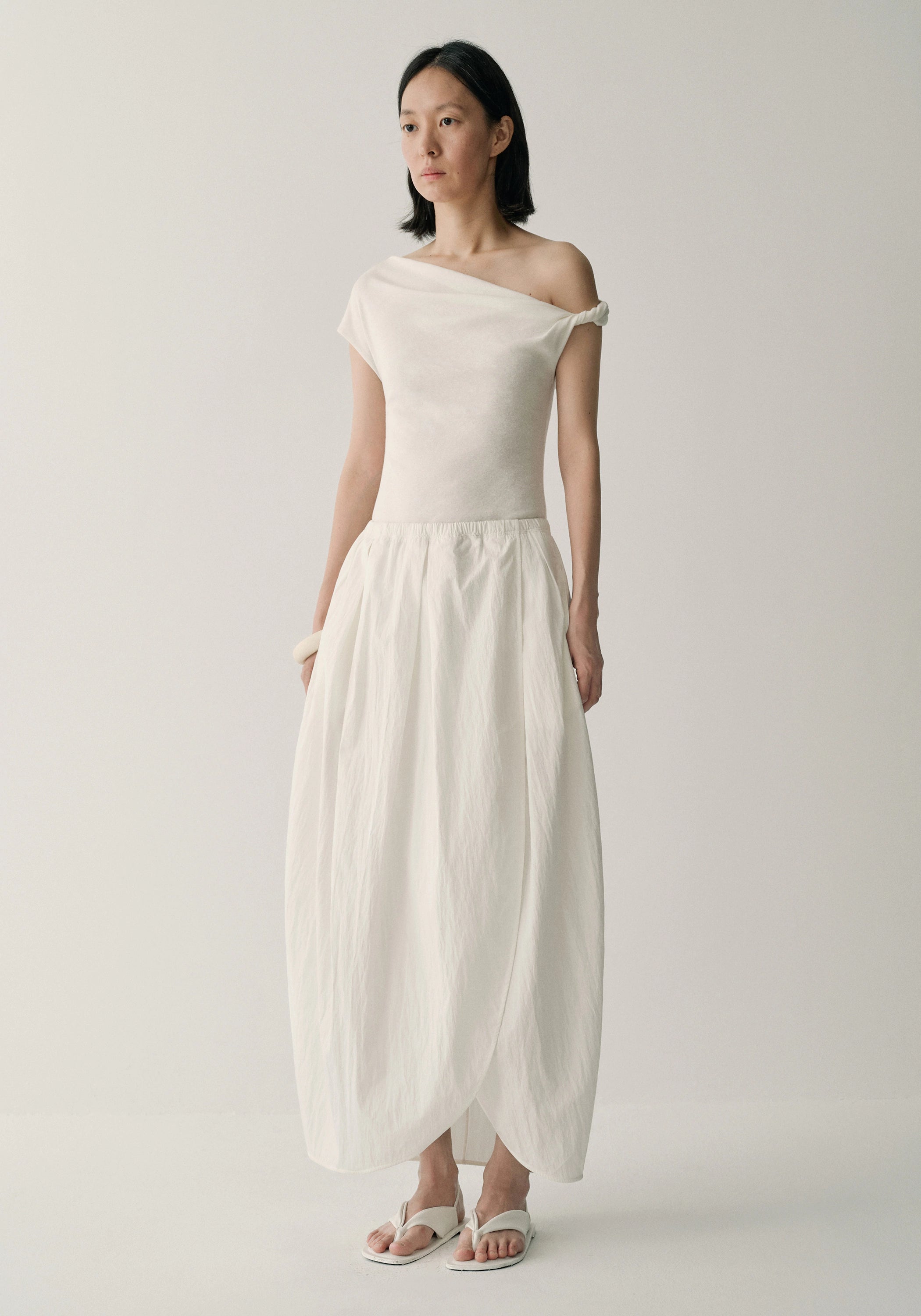 #color_off white
