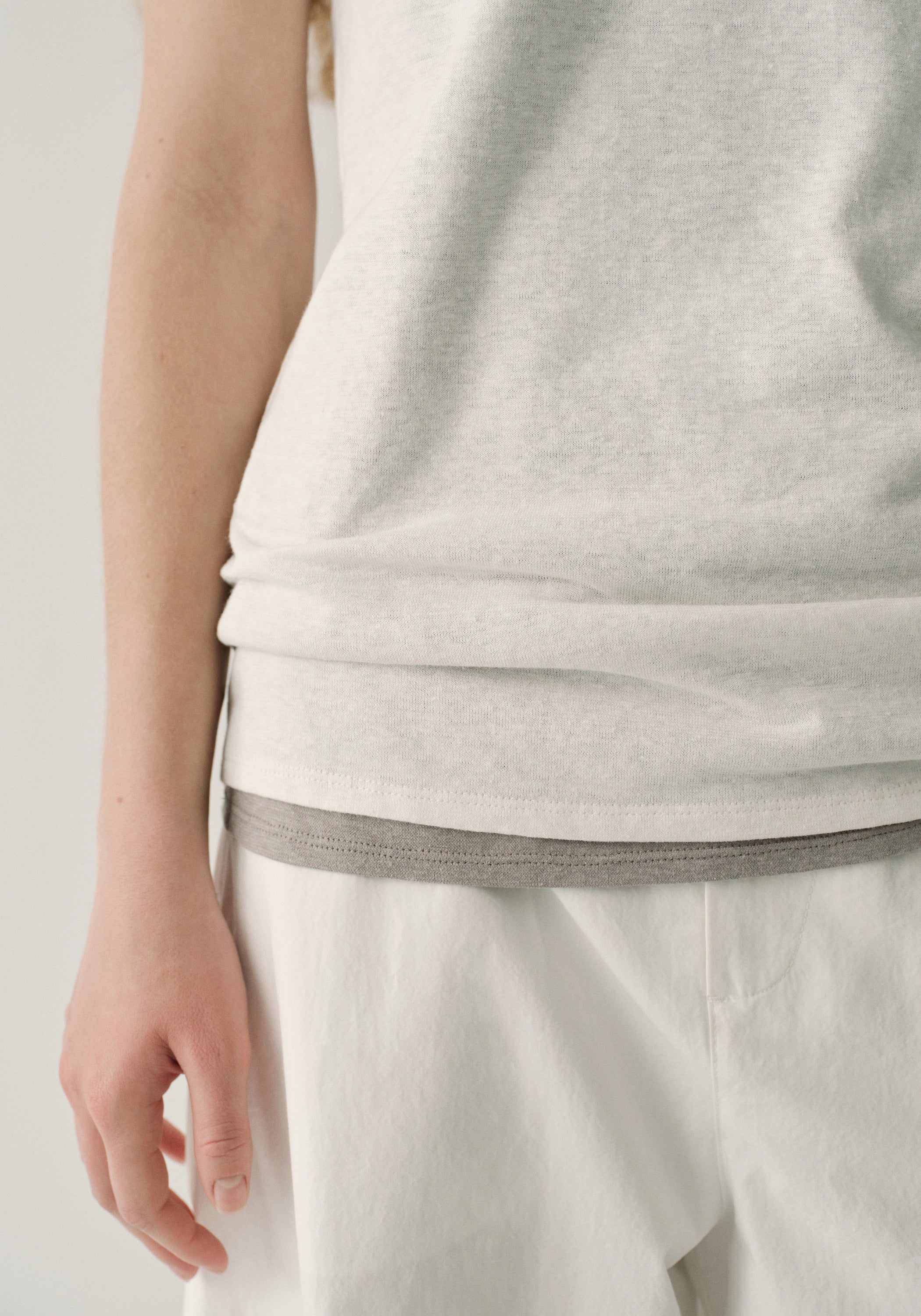 #color_off white