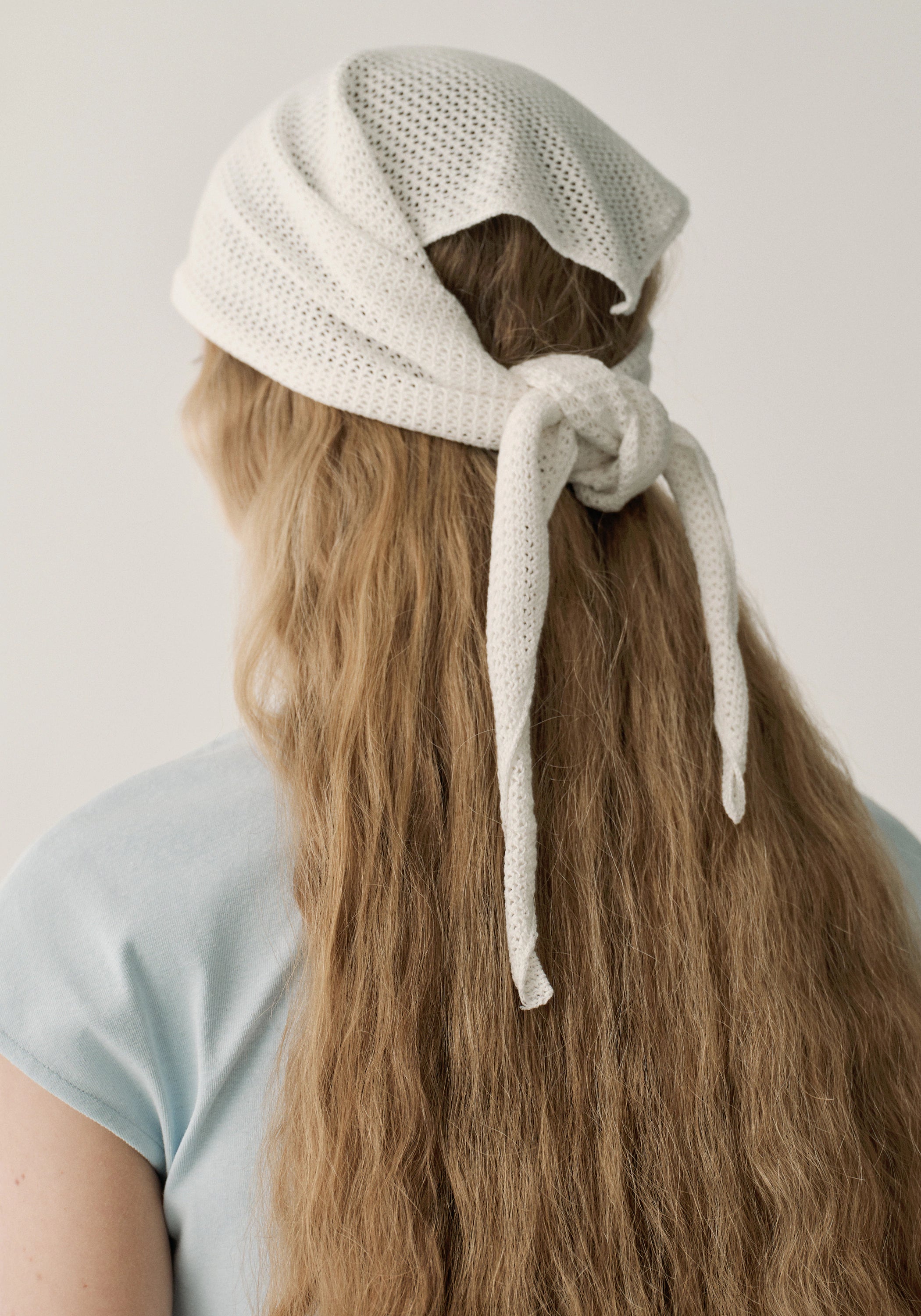 #color_off white