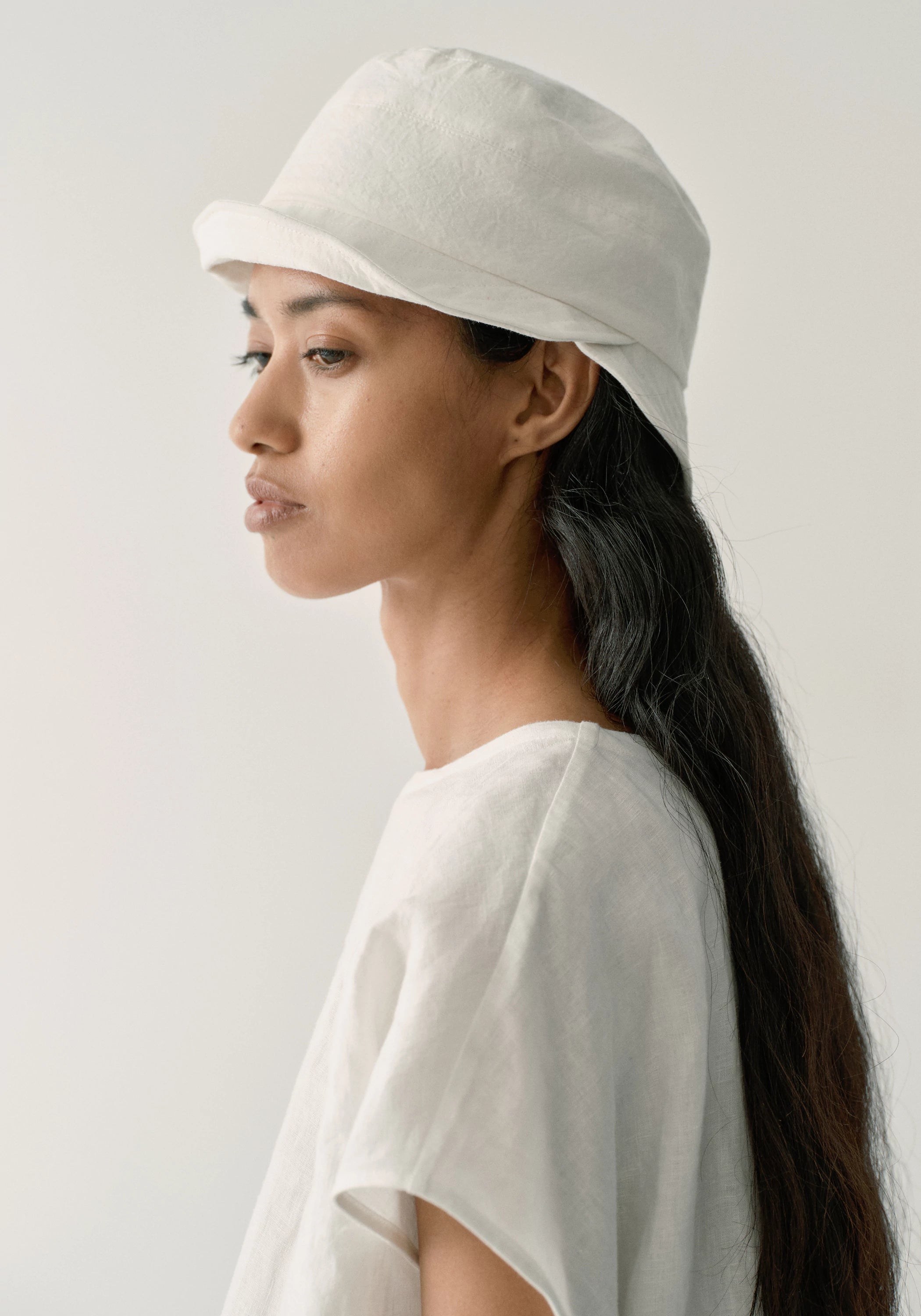 #color_off white