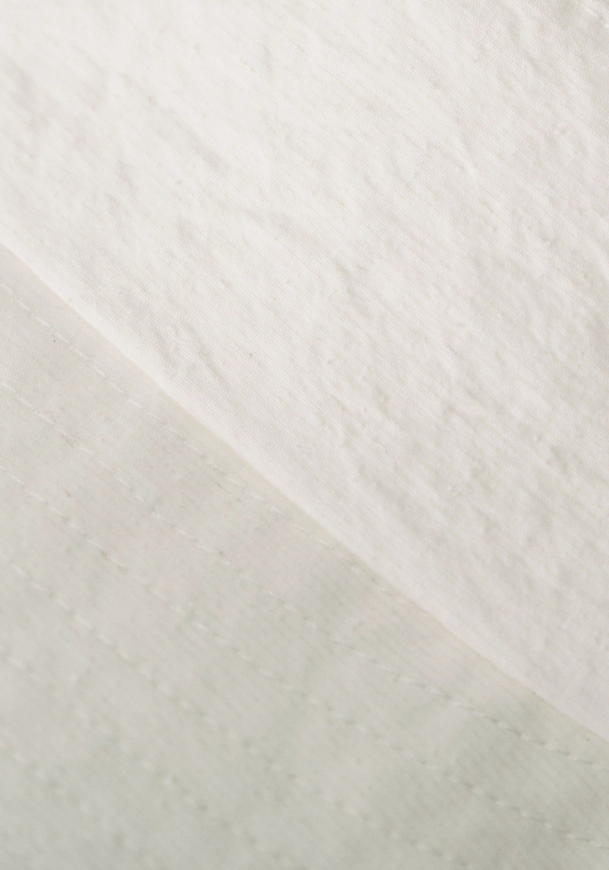 #color_off white