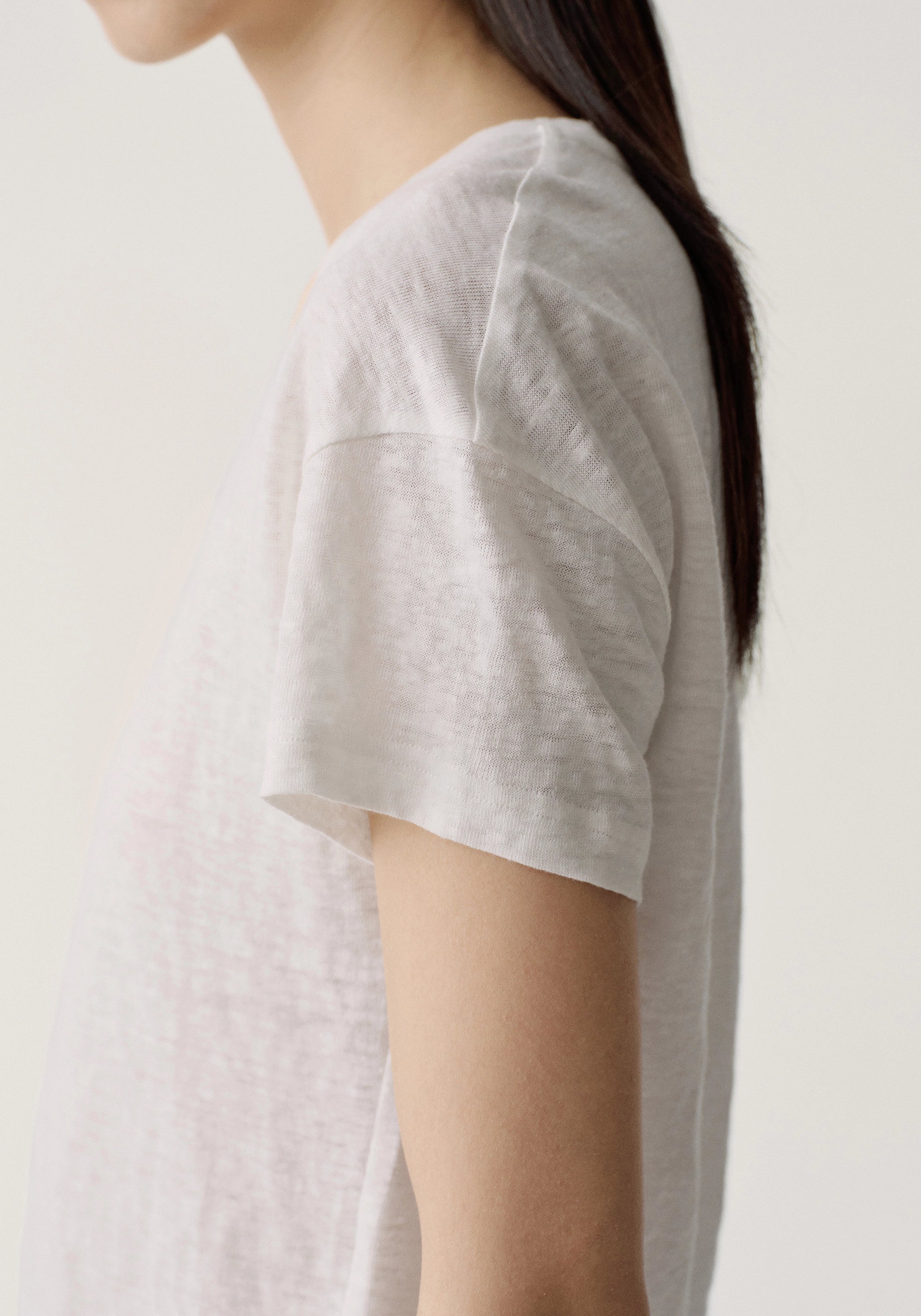 #color_off white