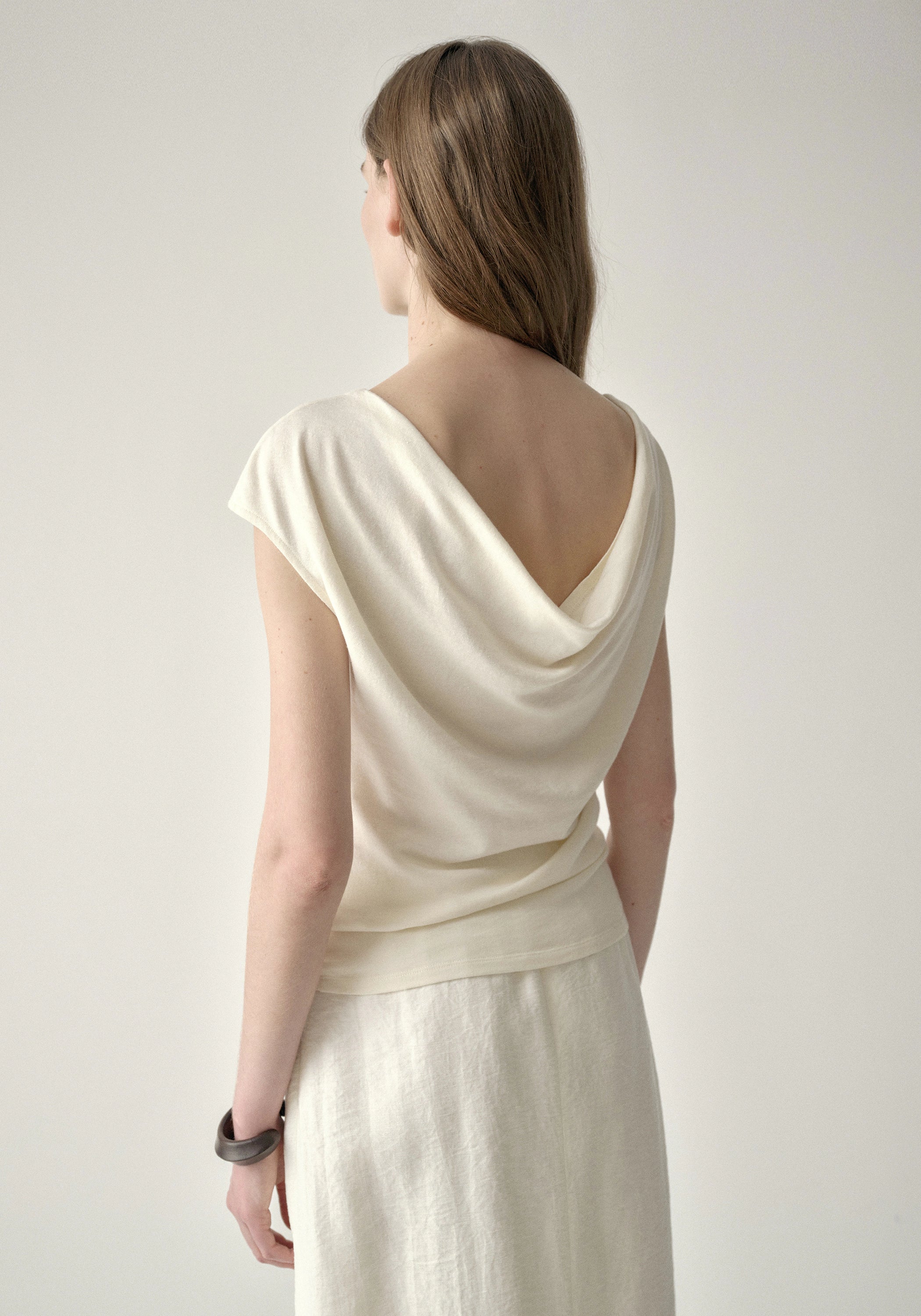 #color_cream white