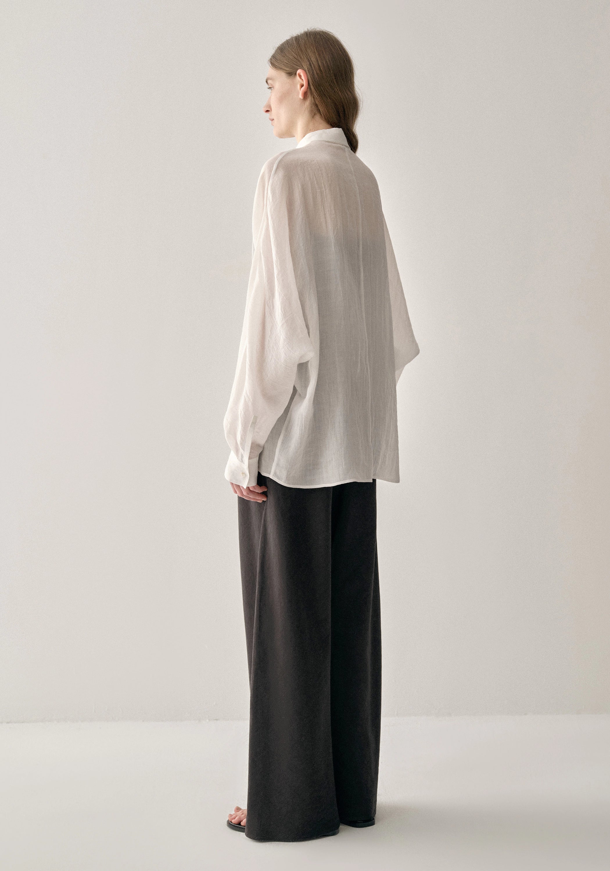 #color_off white