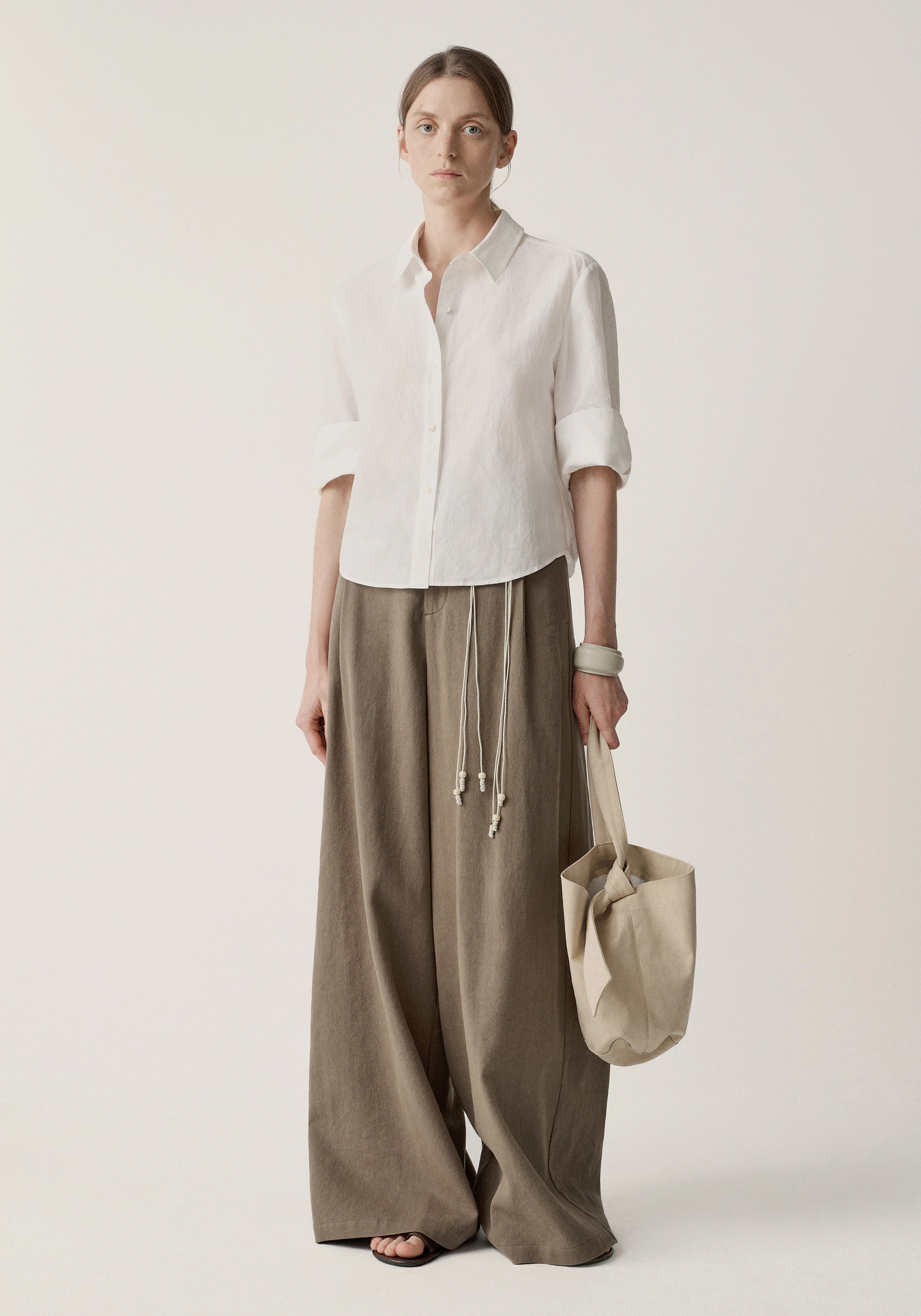 #color_off white