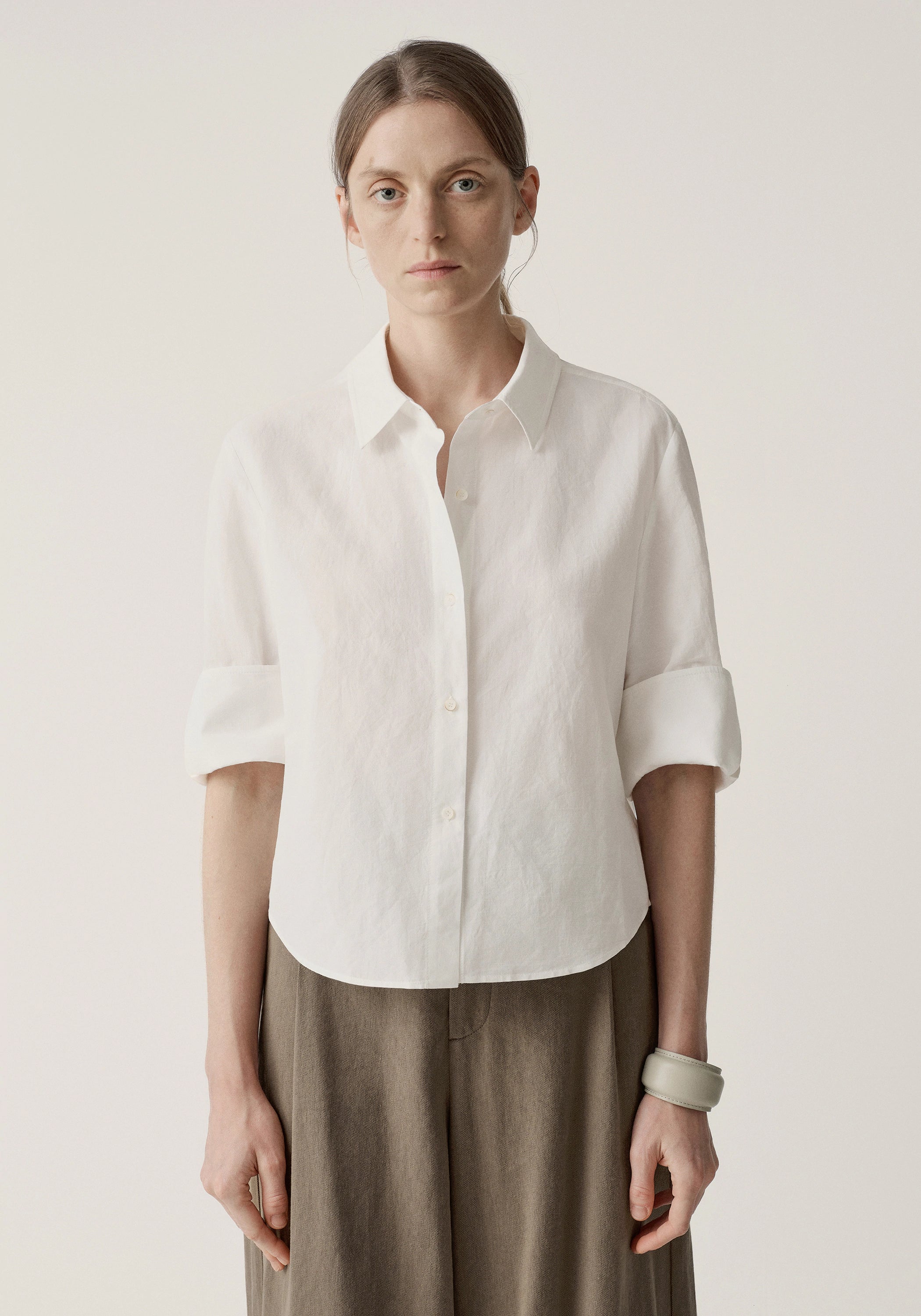 #color_off white