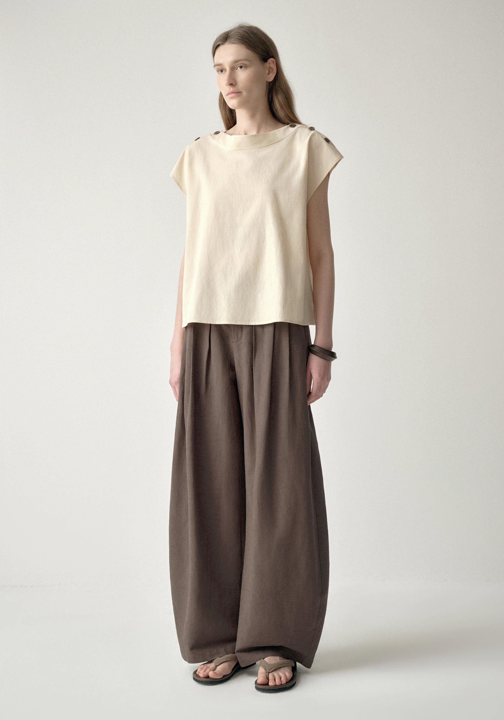 #color_ivory