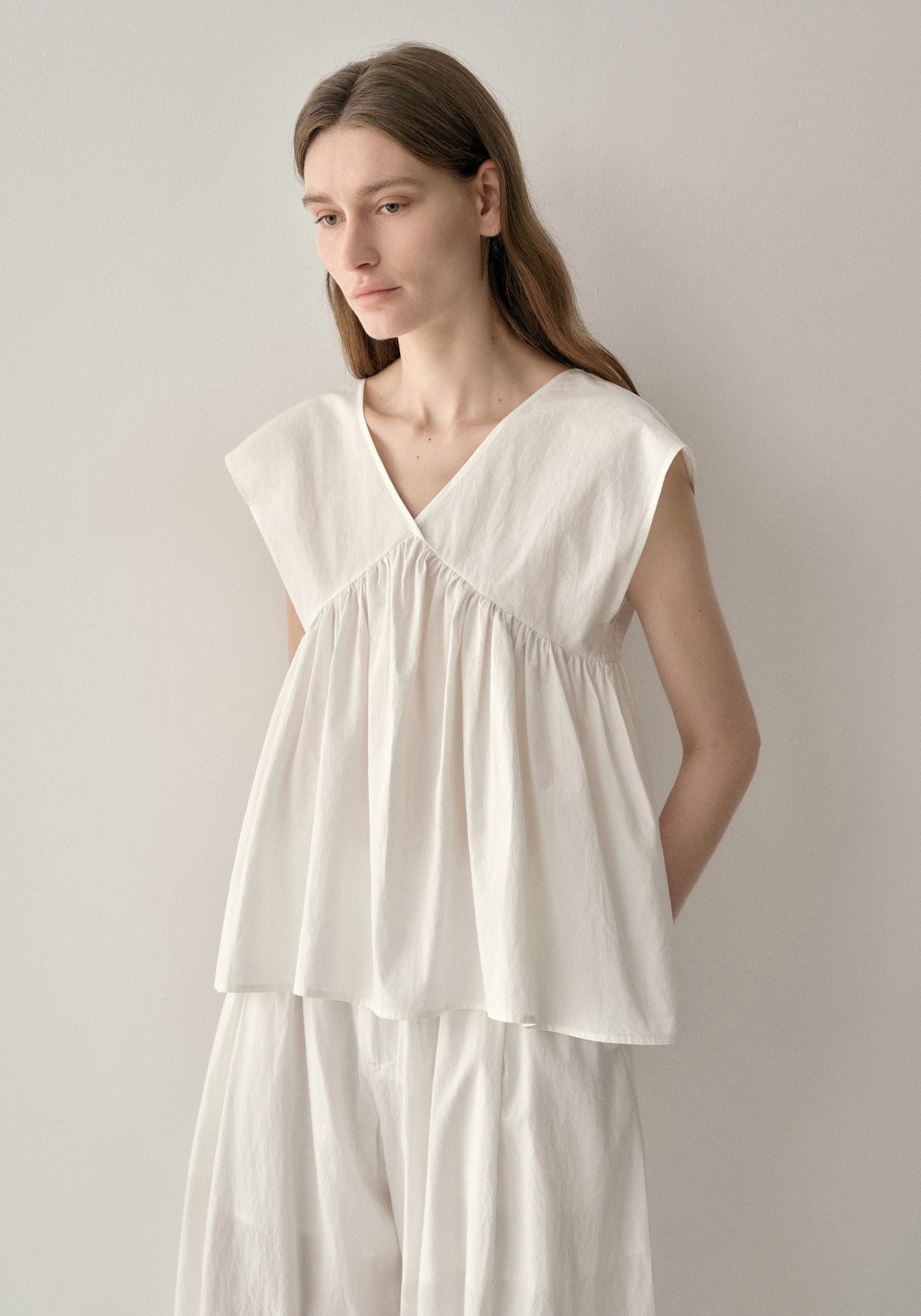 #color_off white