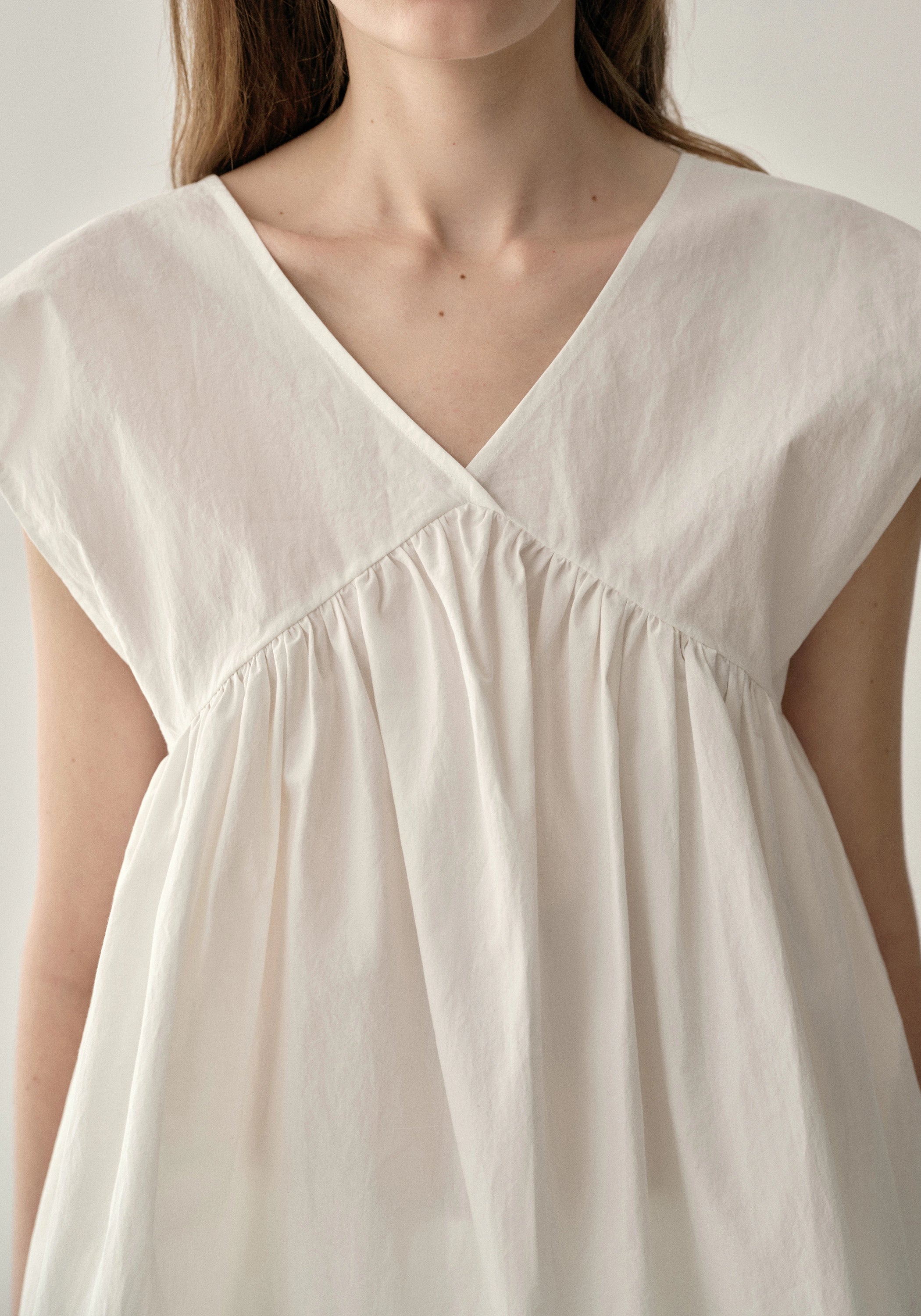 #color_off white