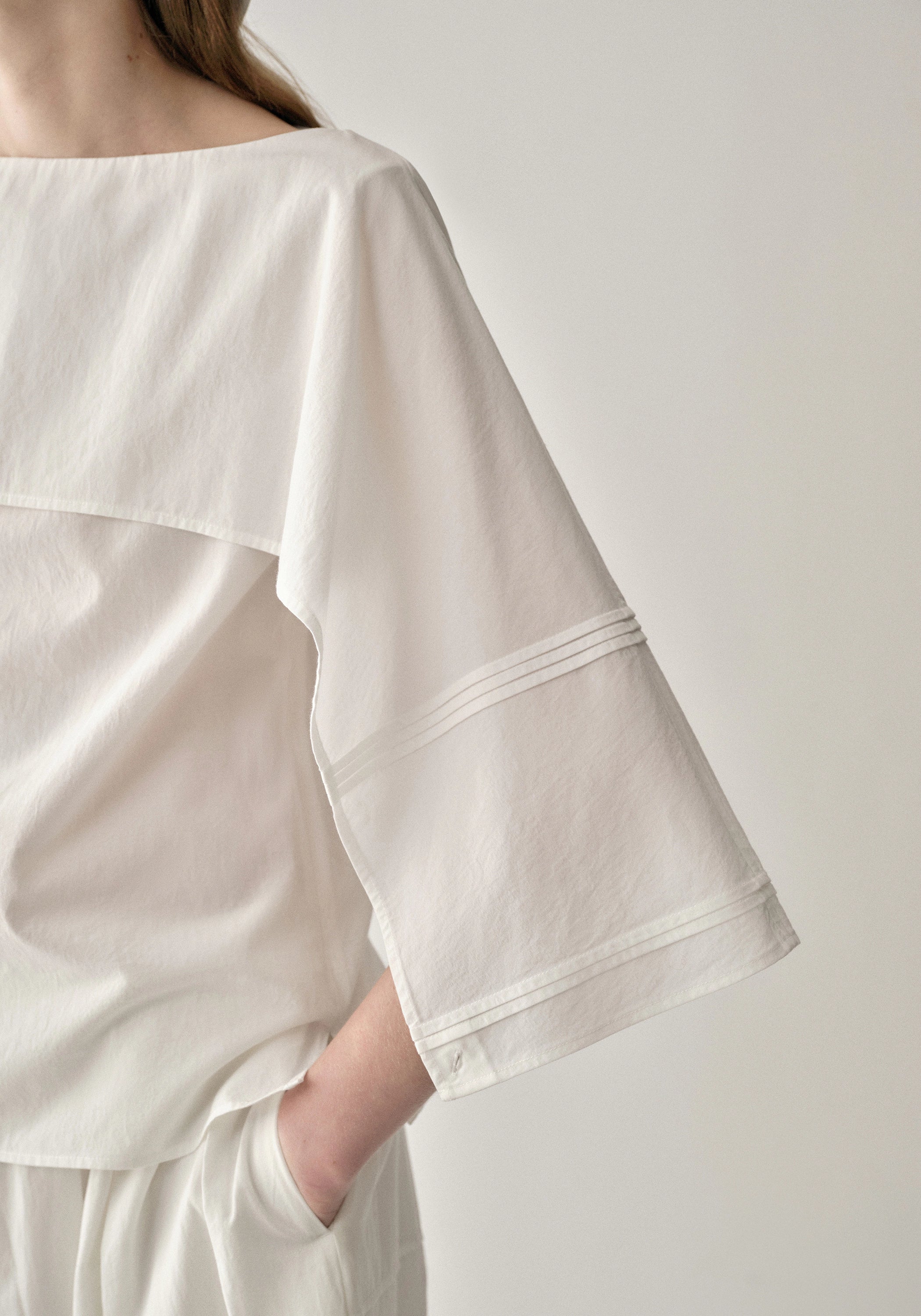 #color_off white