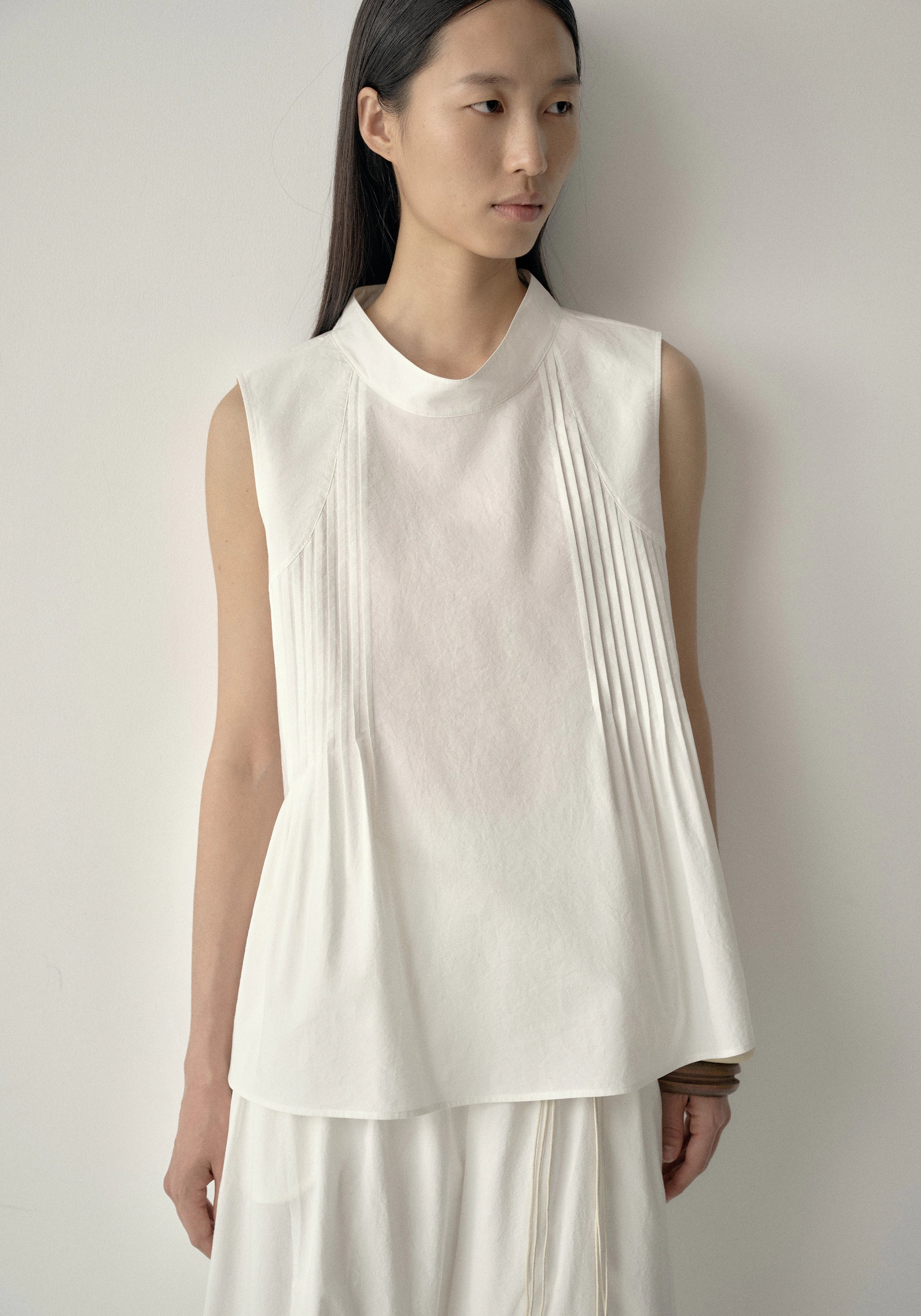 #color_off white
