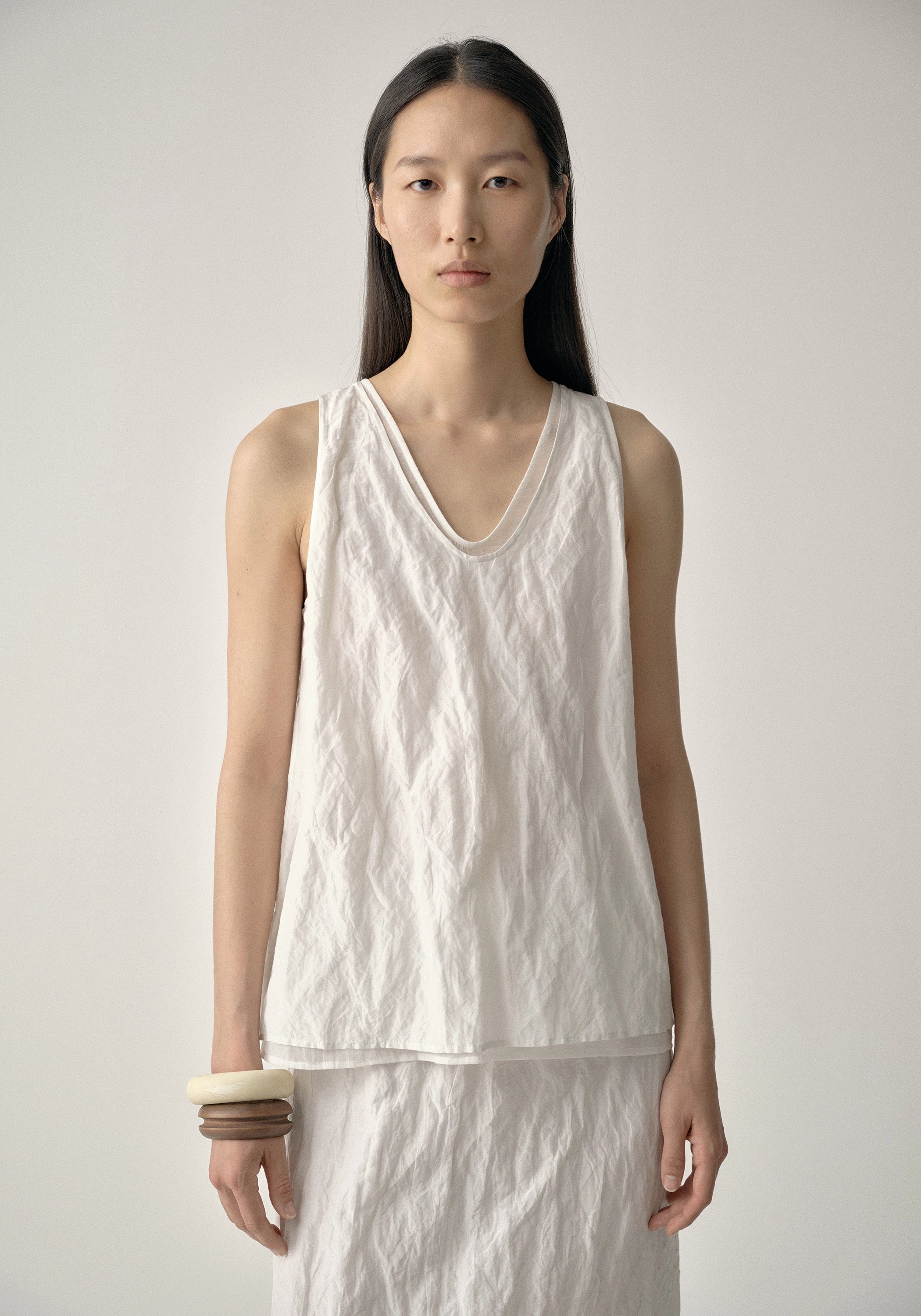 #color_off white