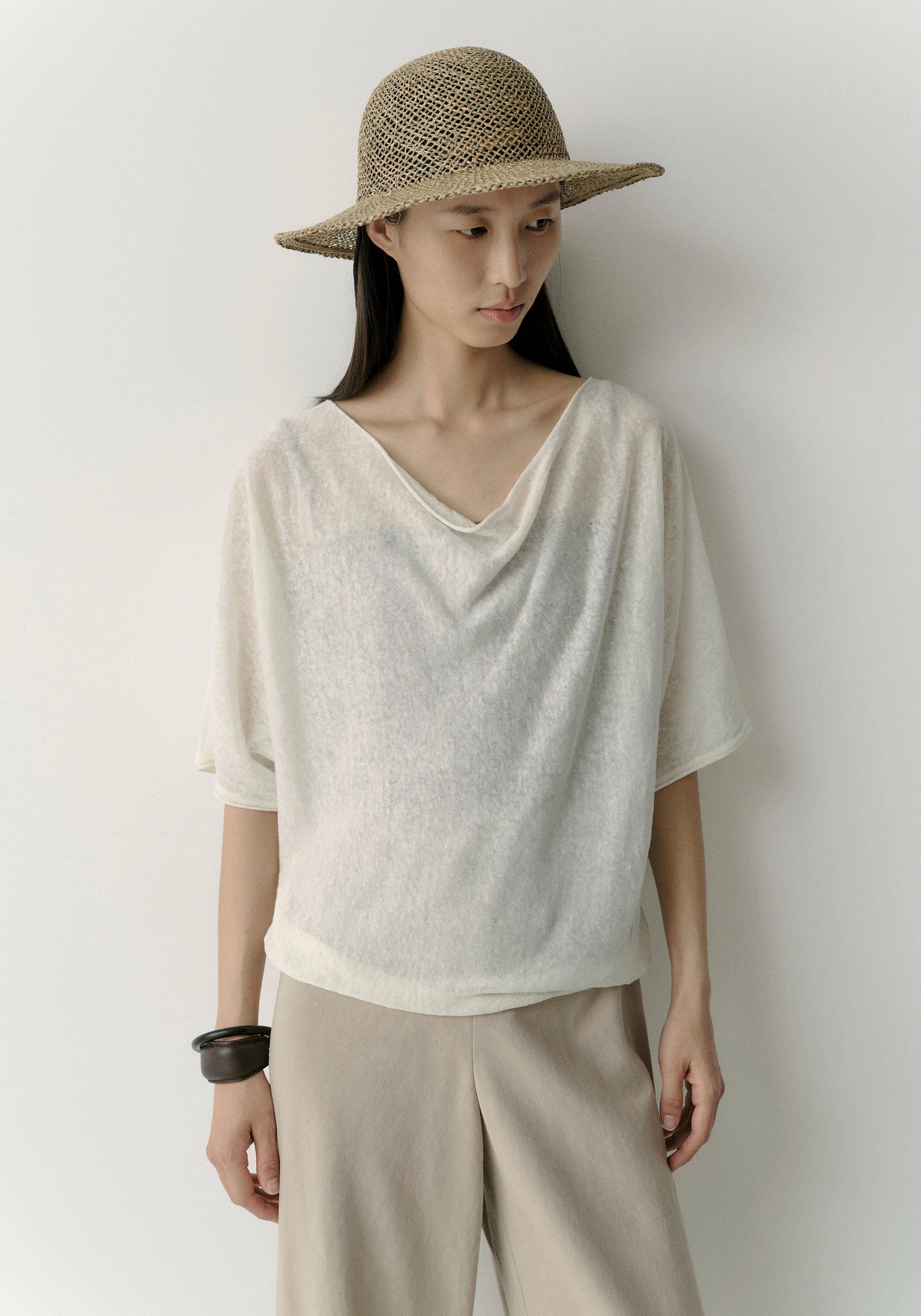 #color_off white