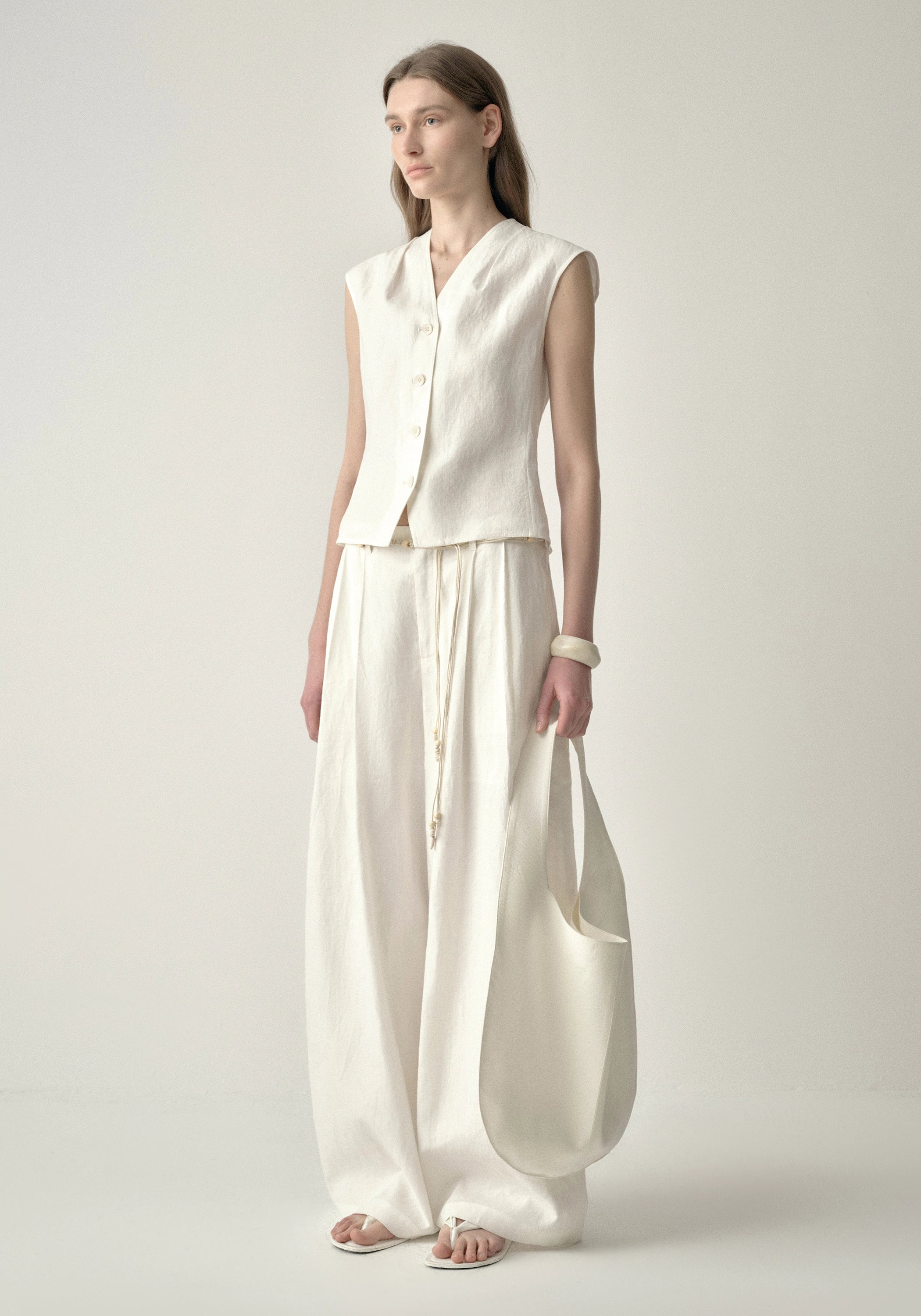 #color_off white