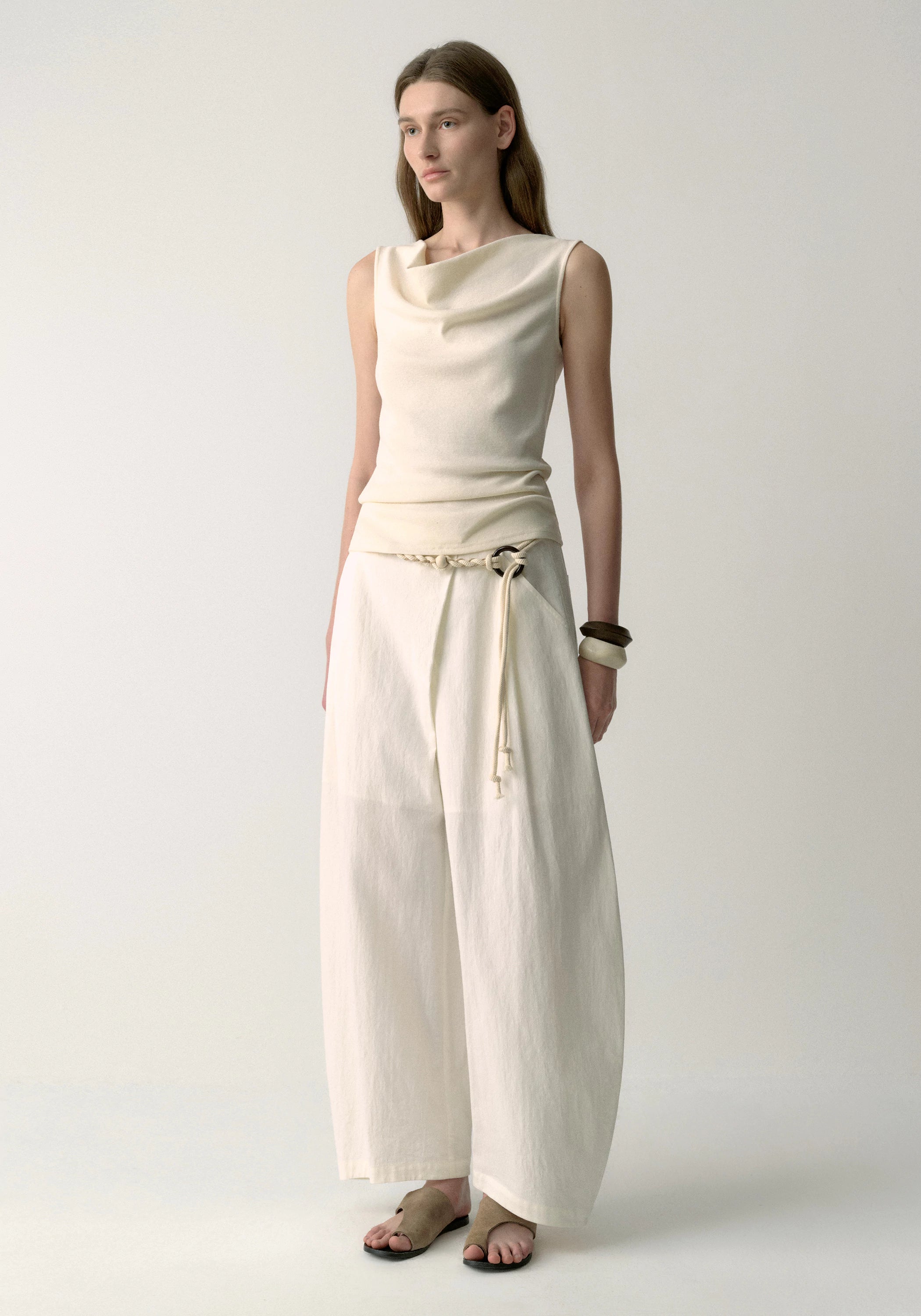 #color_off white