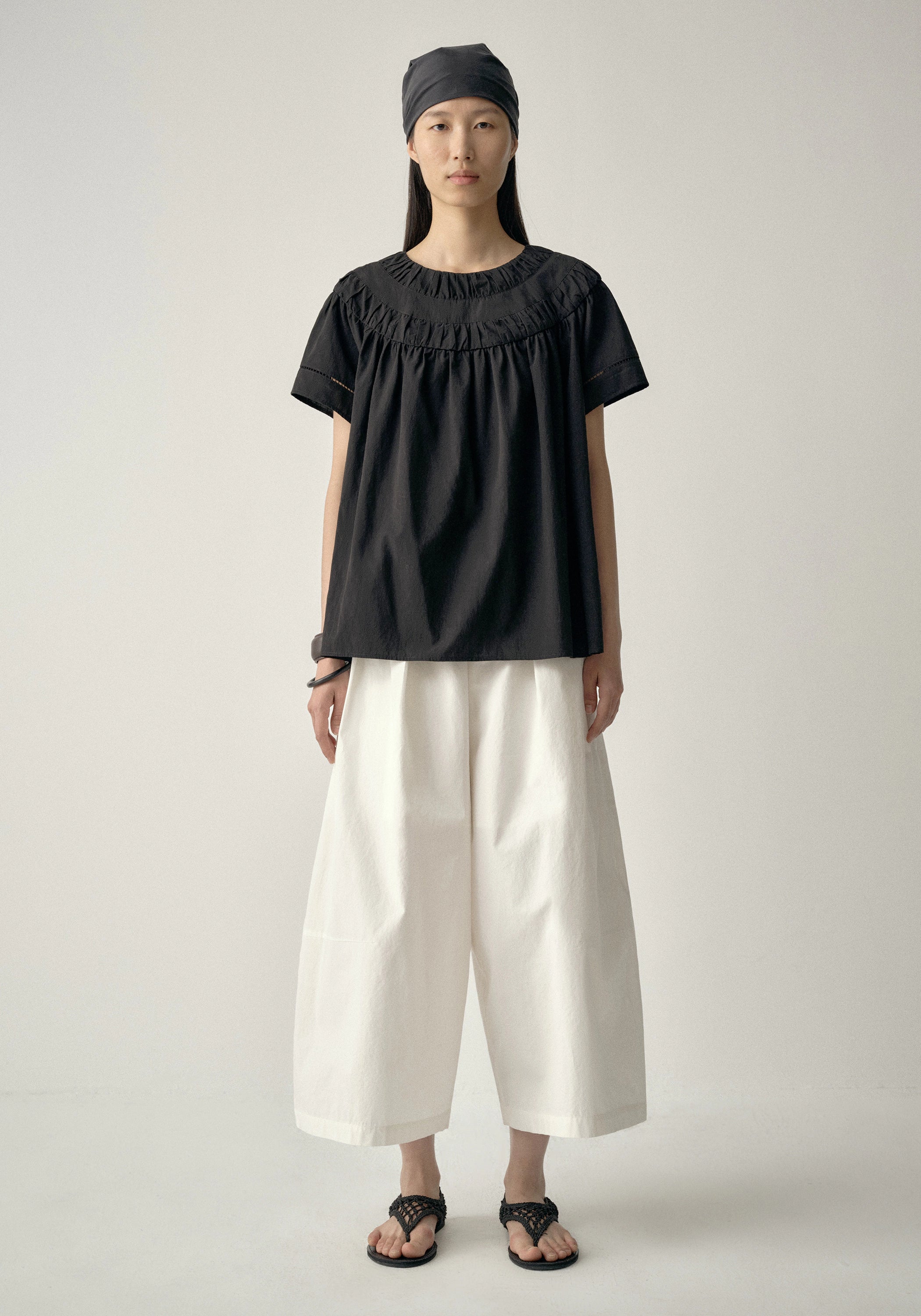 #color_off white