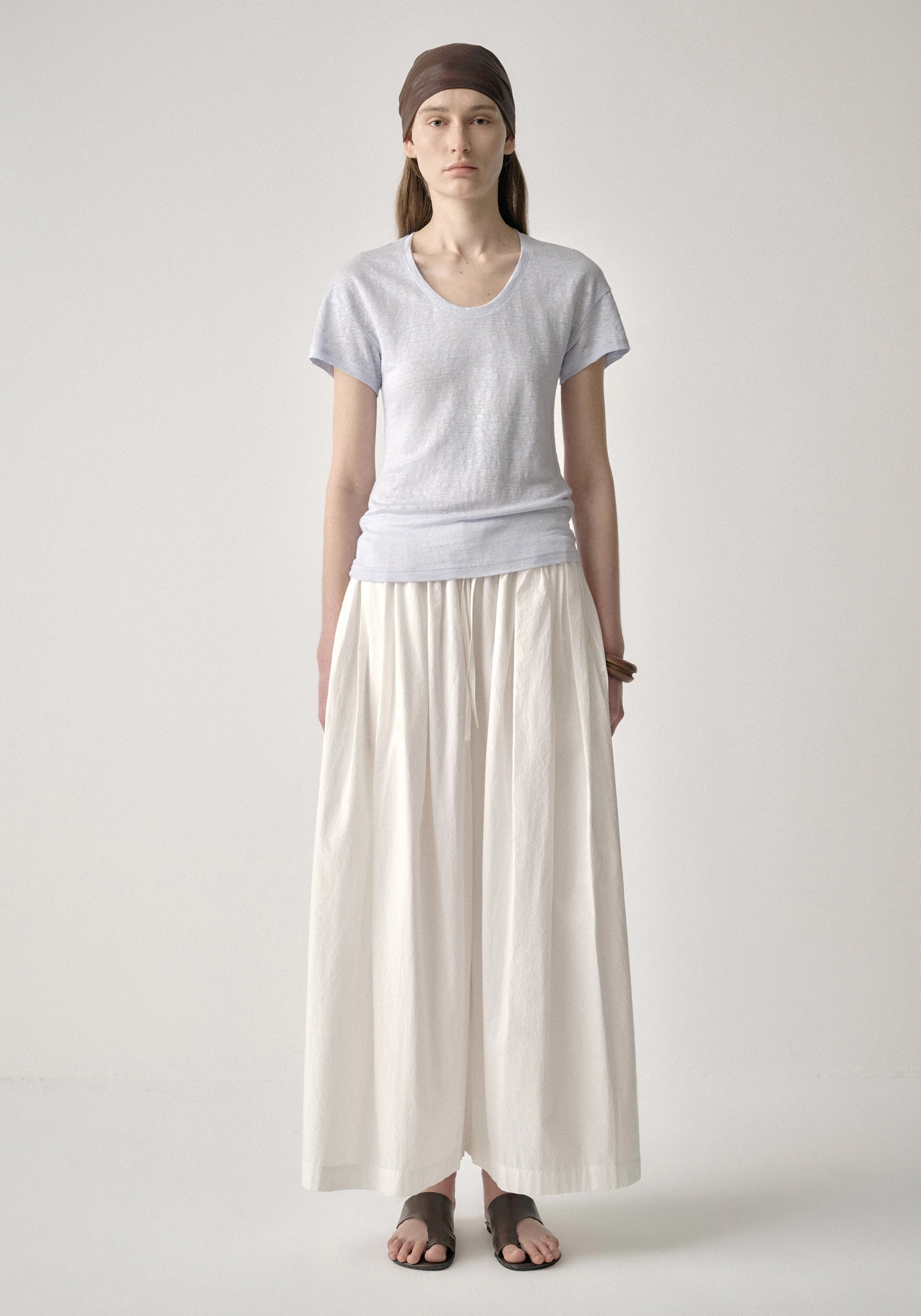 #color_off white