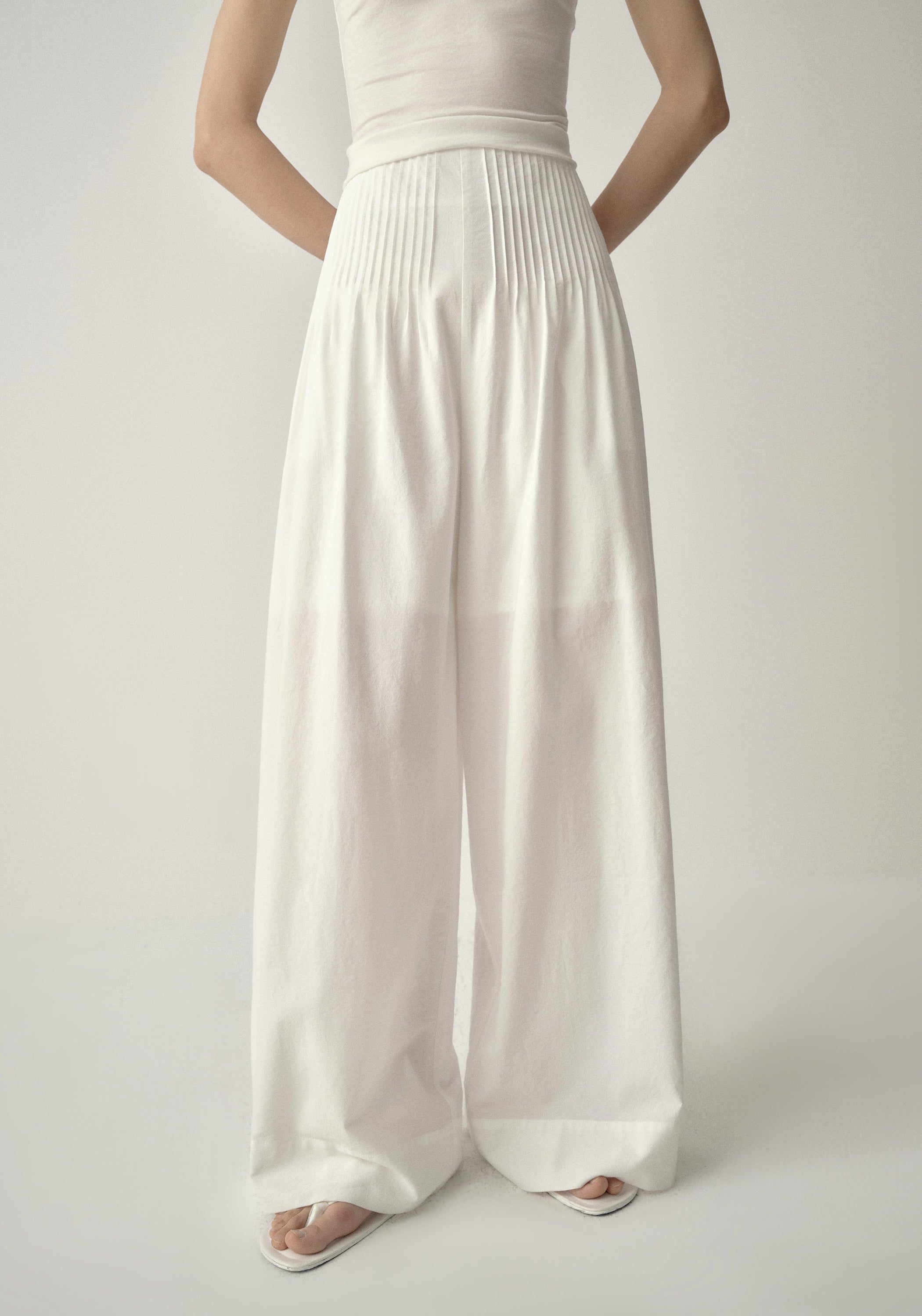 #color_off white