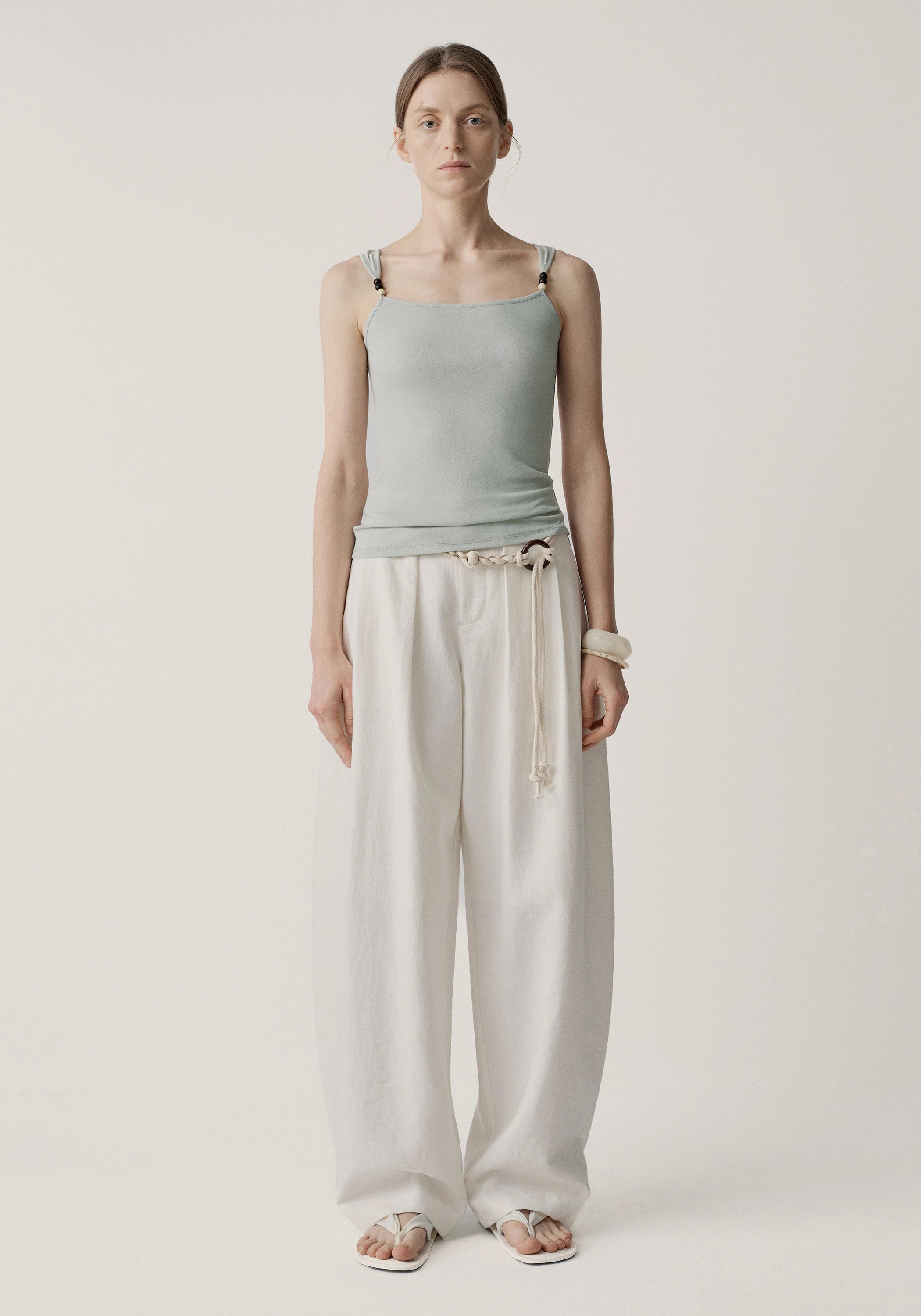 #color_off white