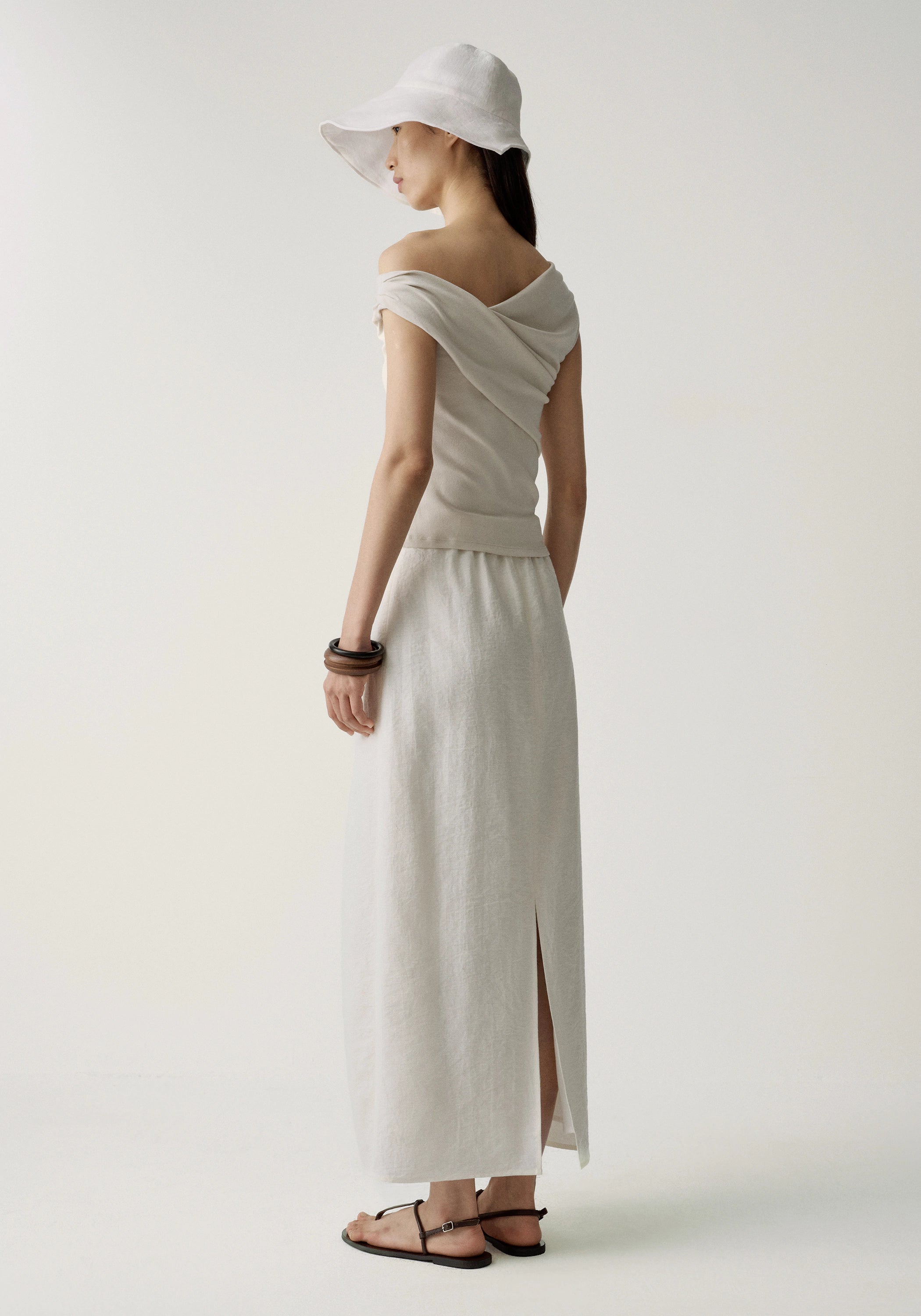 #color_cream white