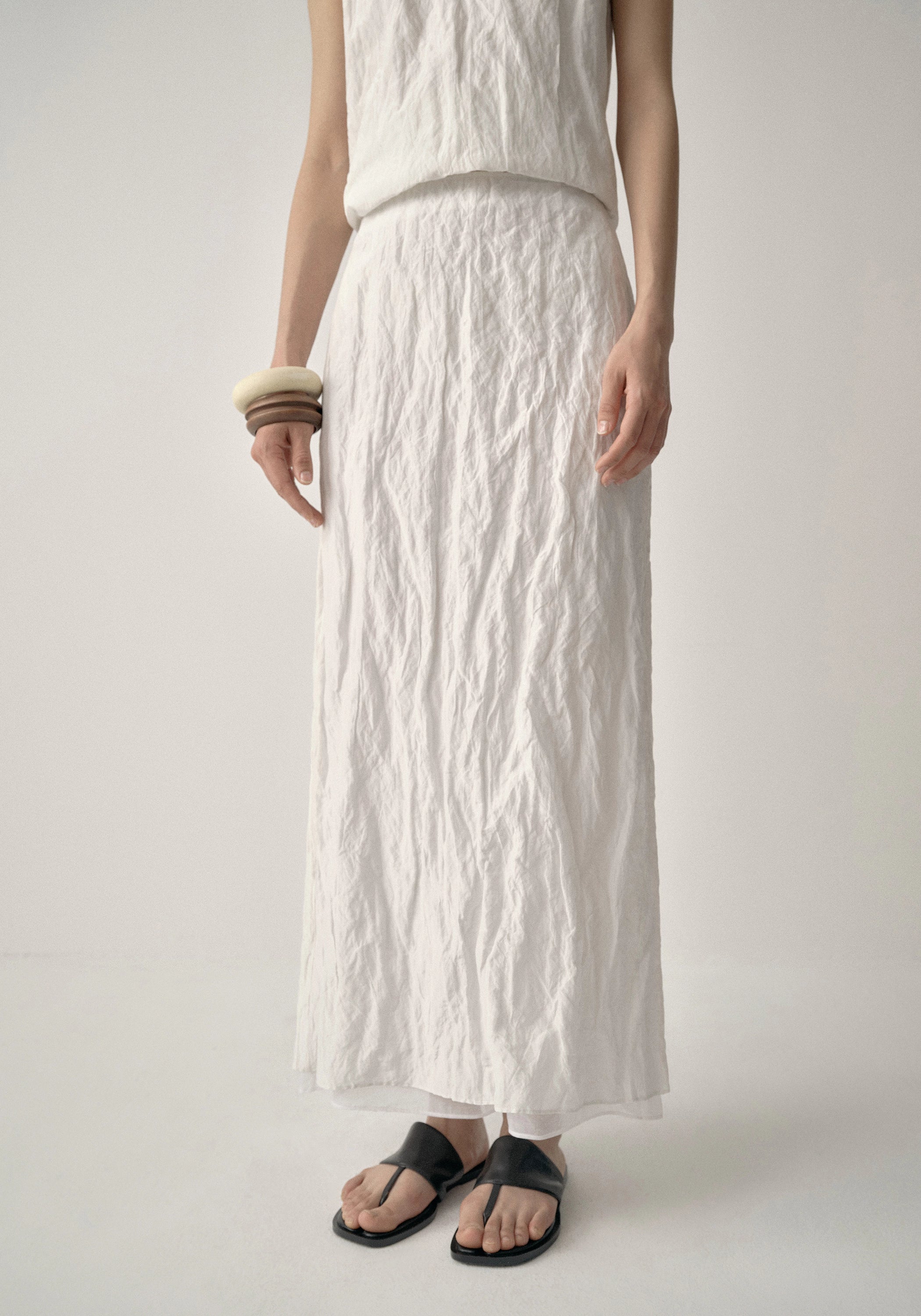 #color_off white