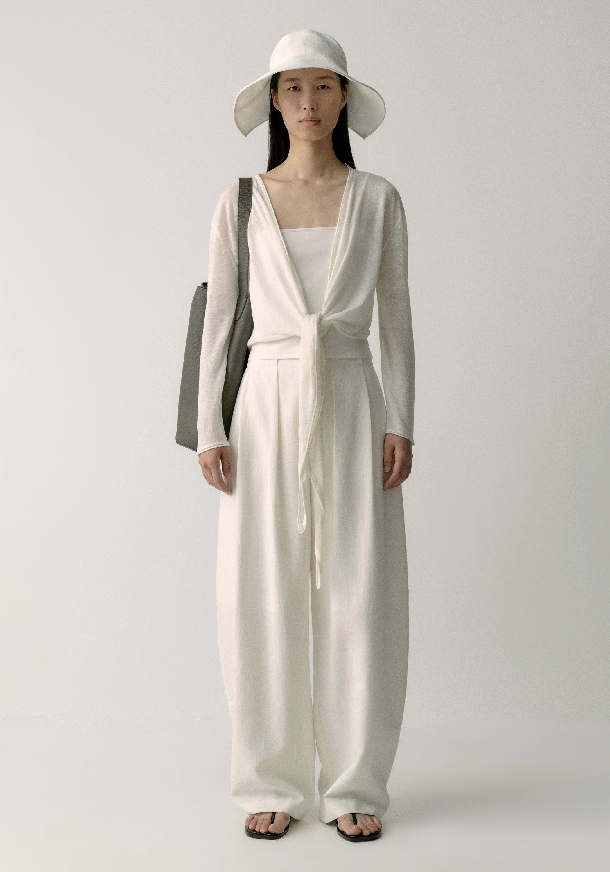 #color_off white