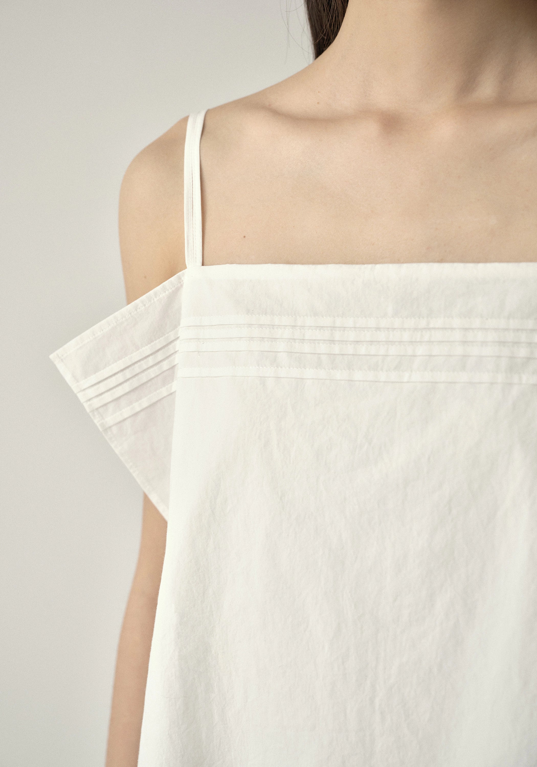 #color_off white