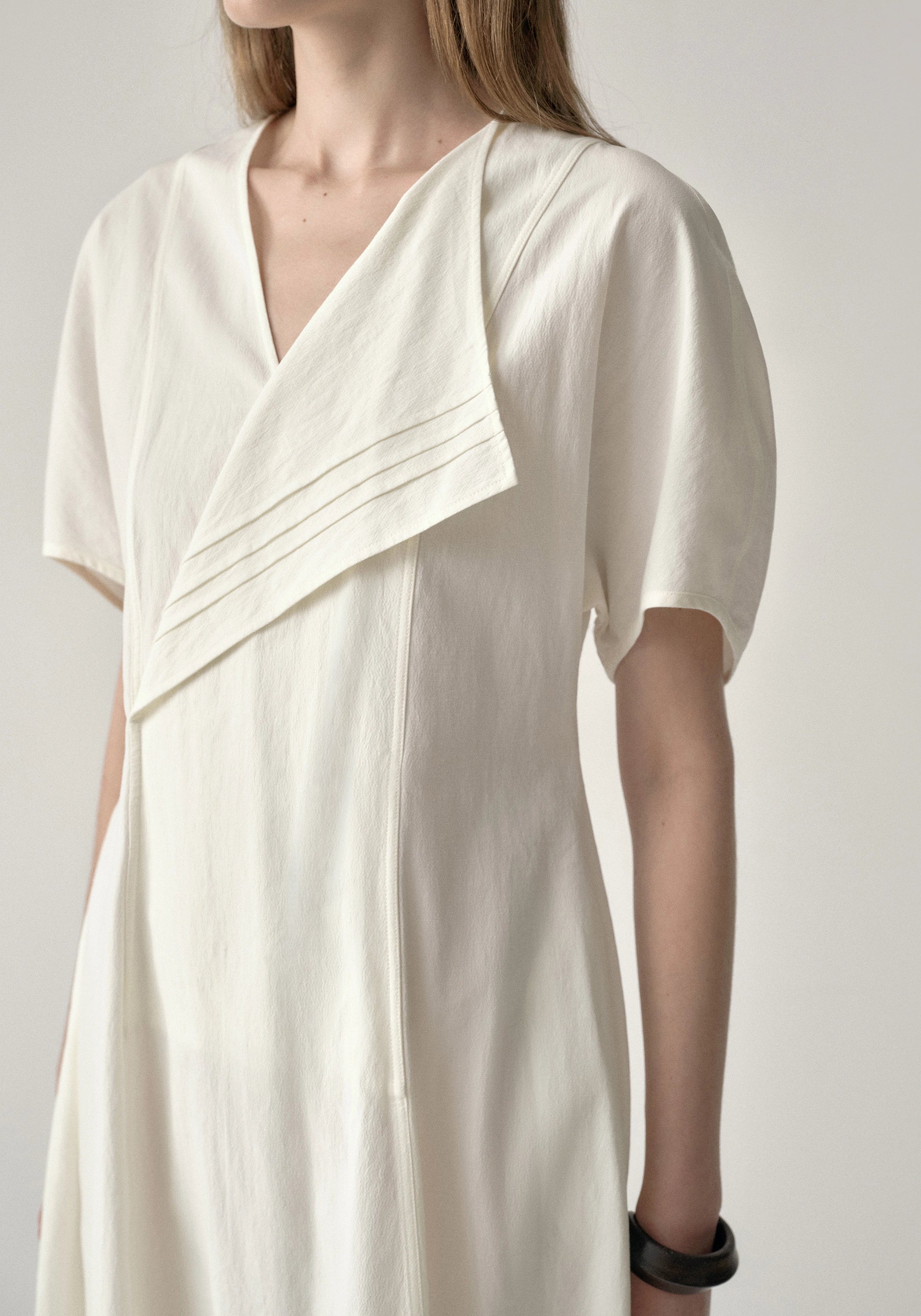#color_off white