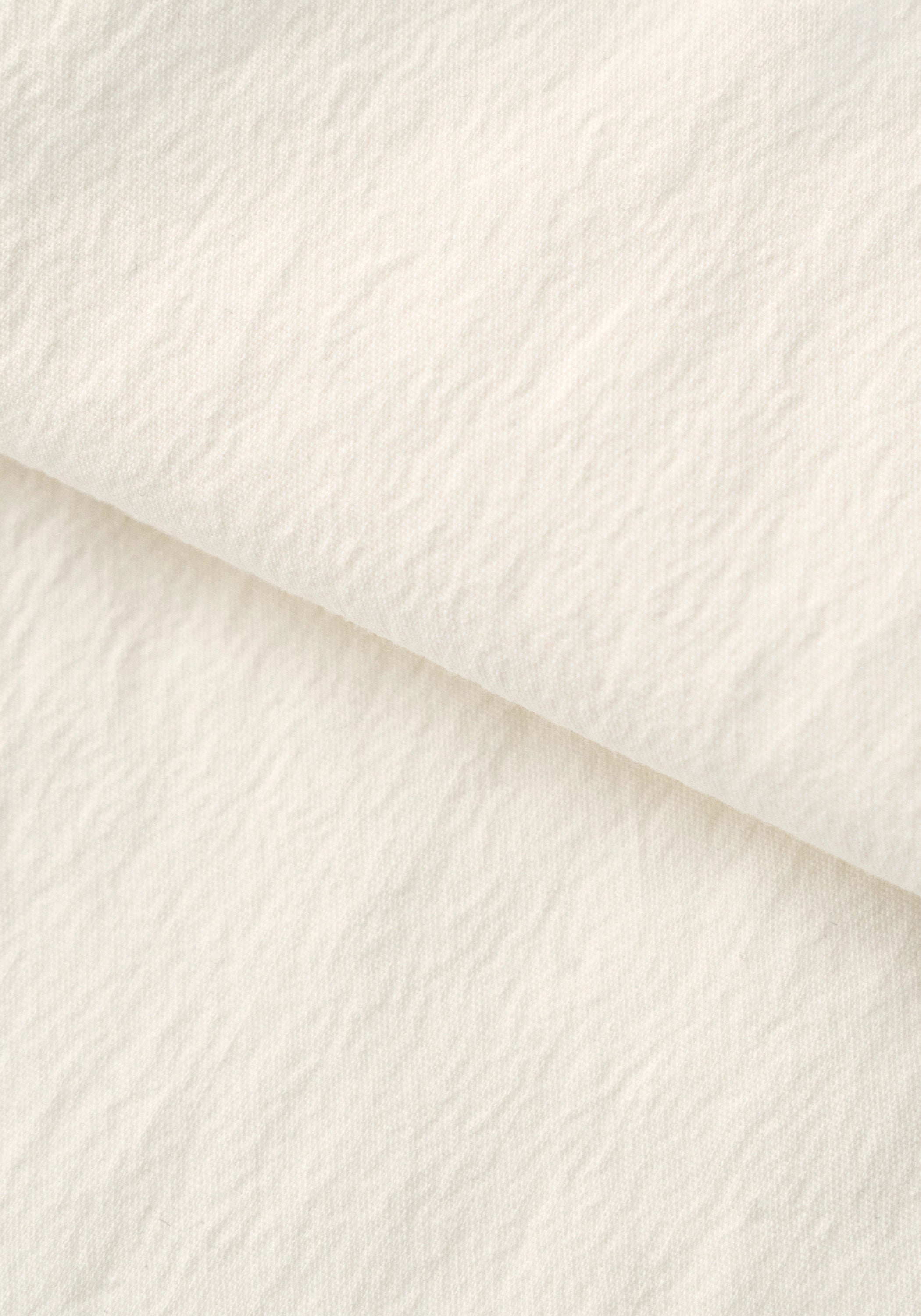 #color_off white