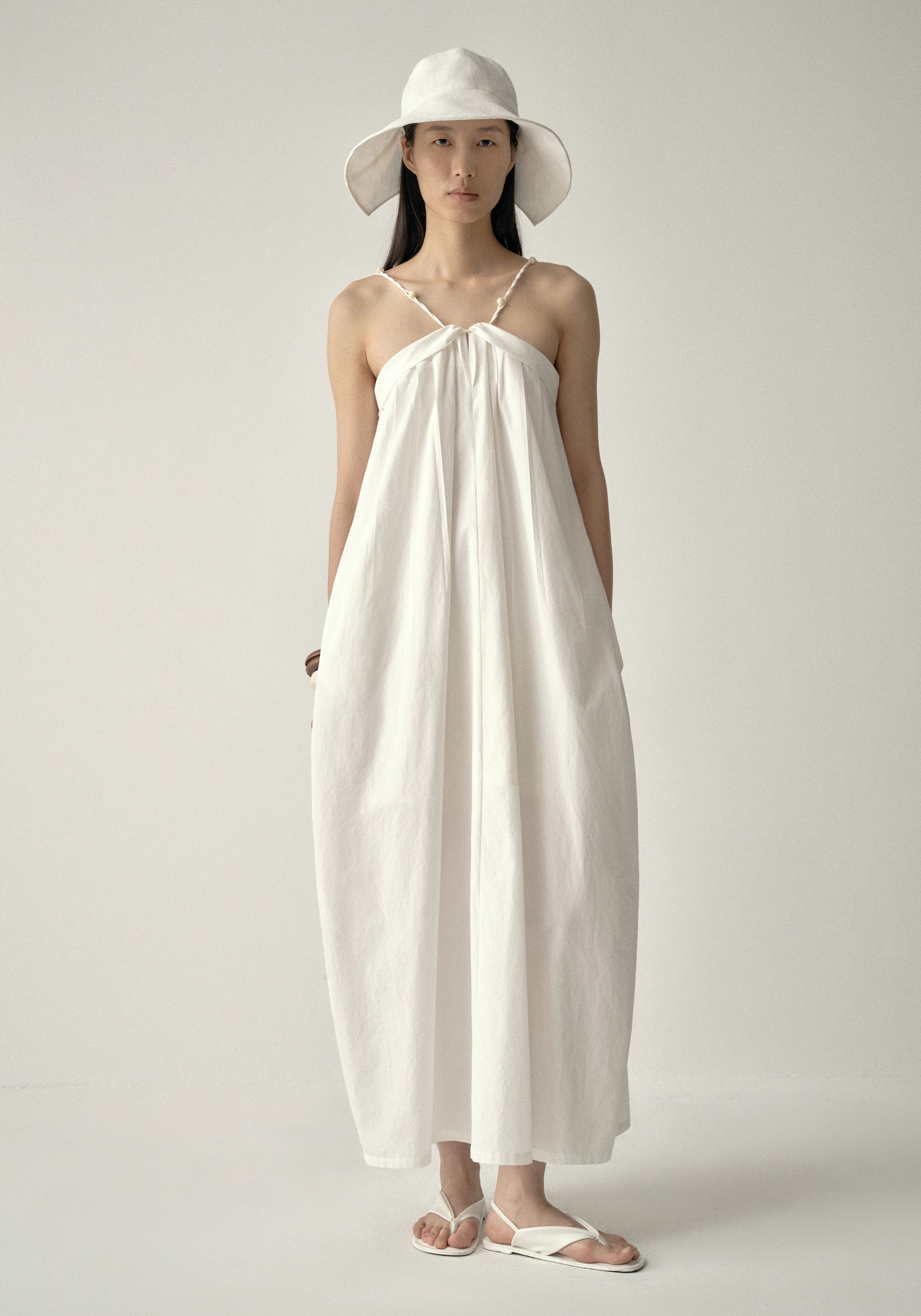 #color_off white