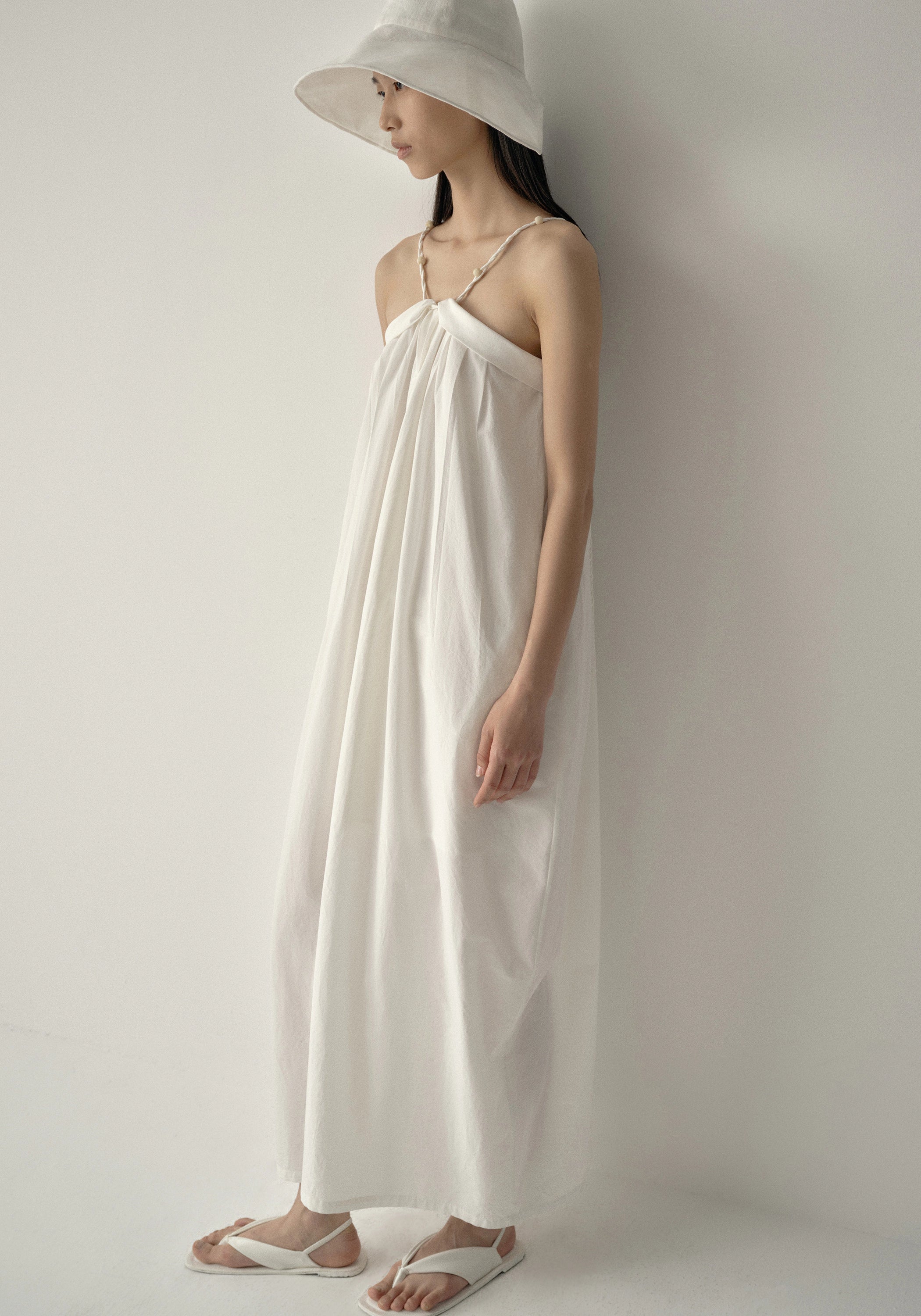 #color_off white