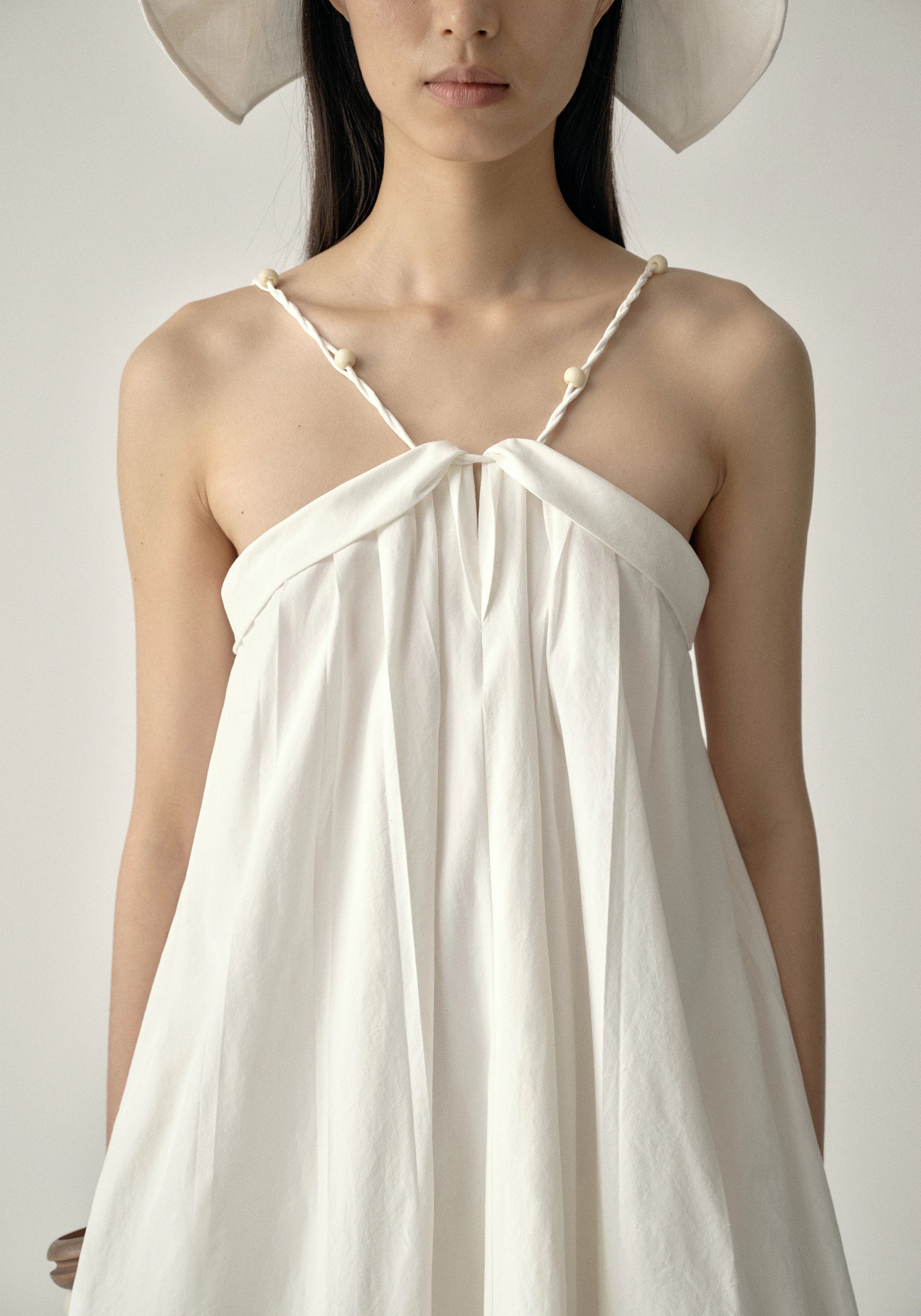#color_off white