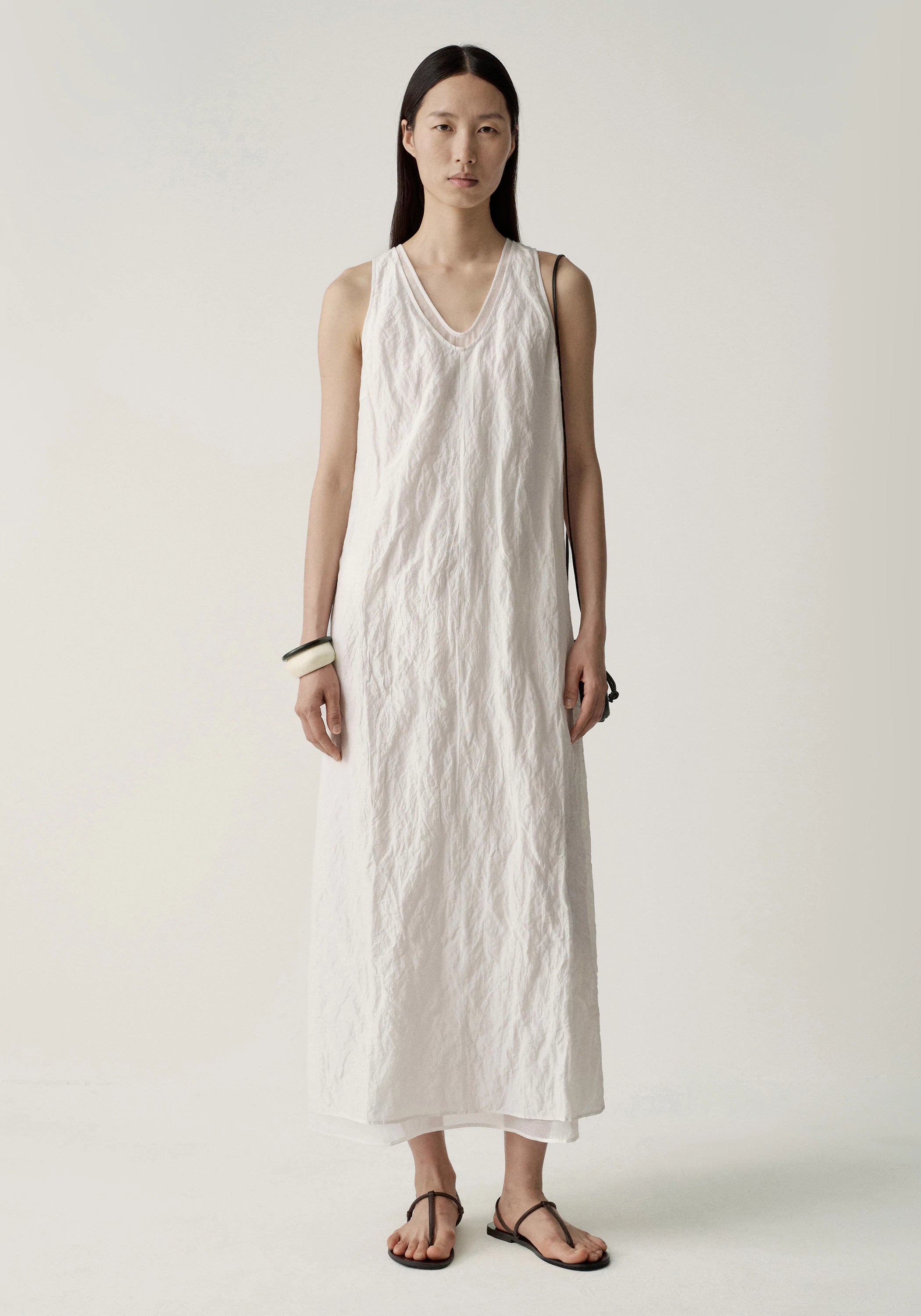 #color_off white