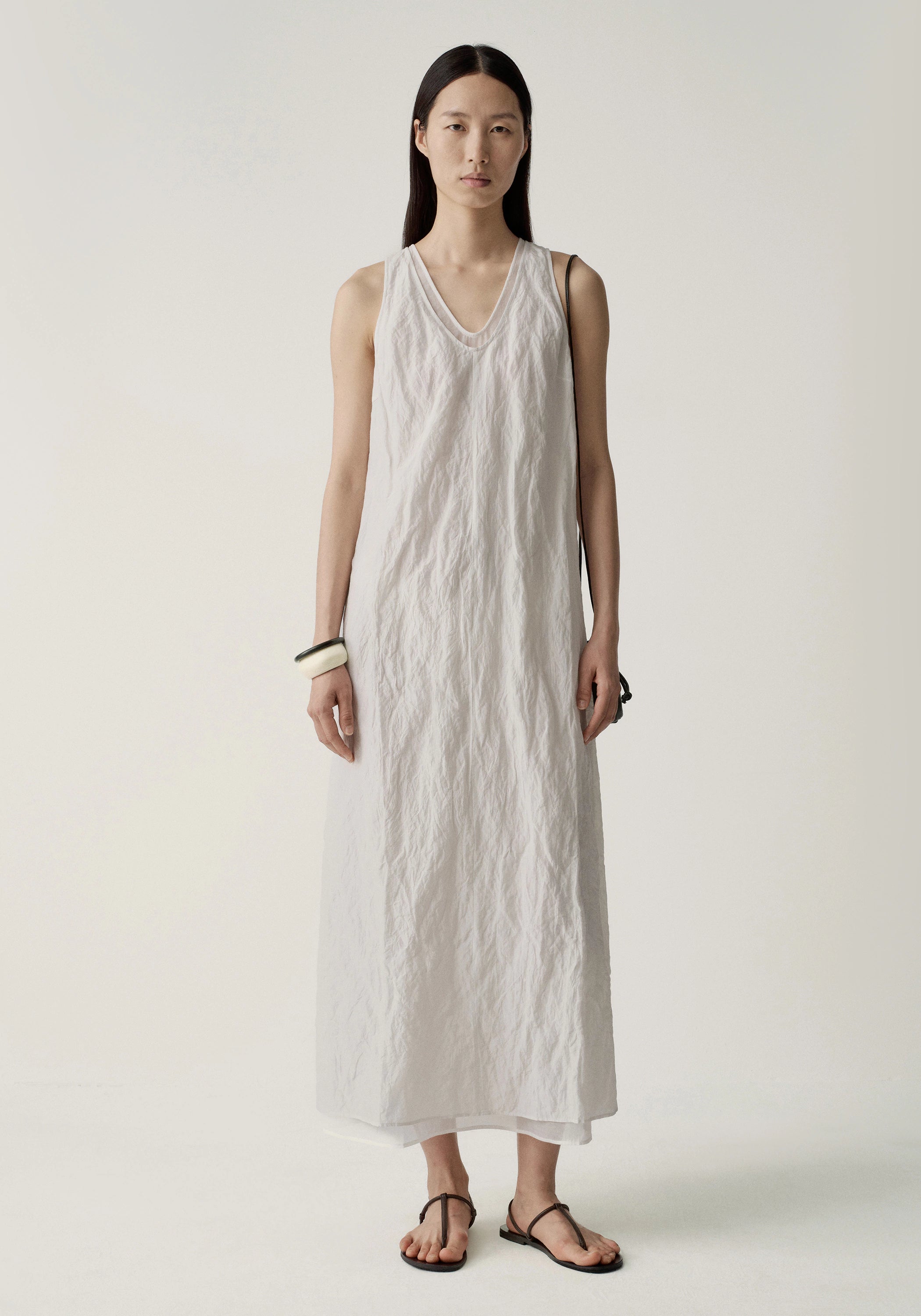 #color_off white