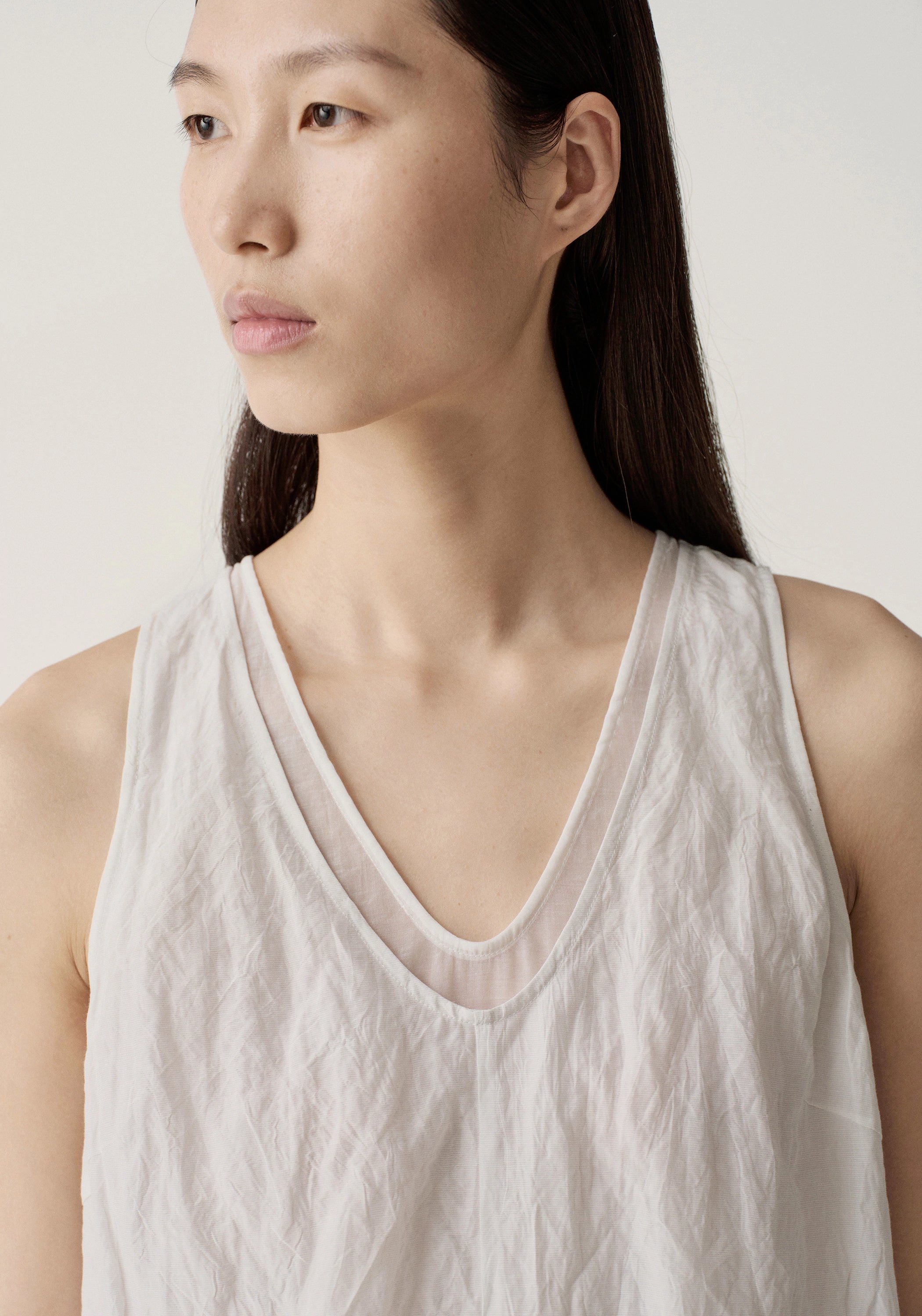 #color_off white