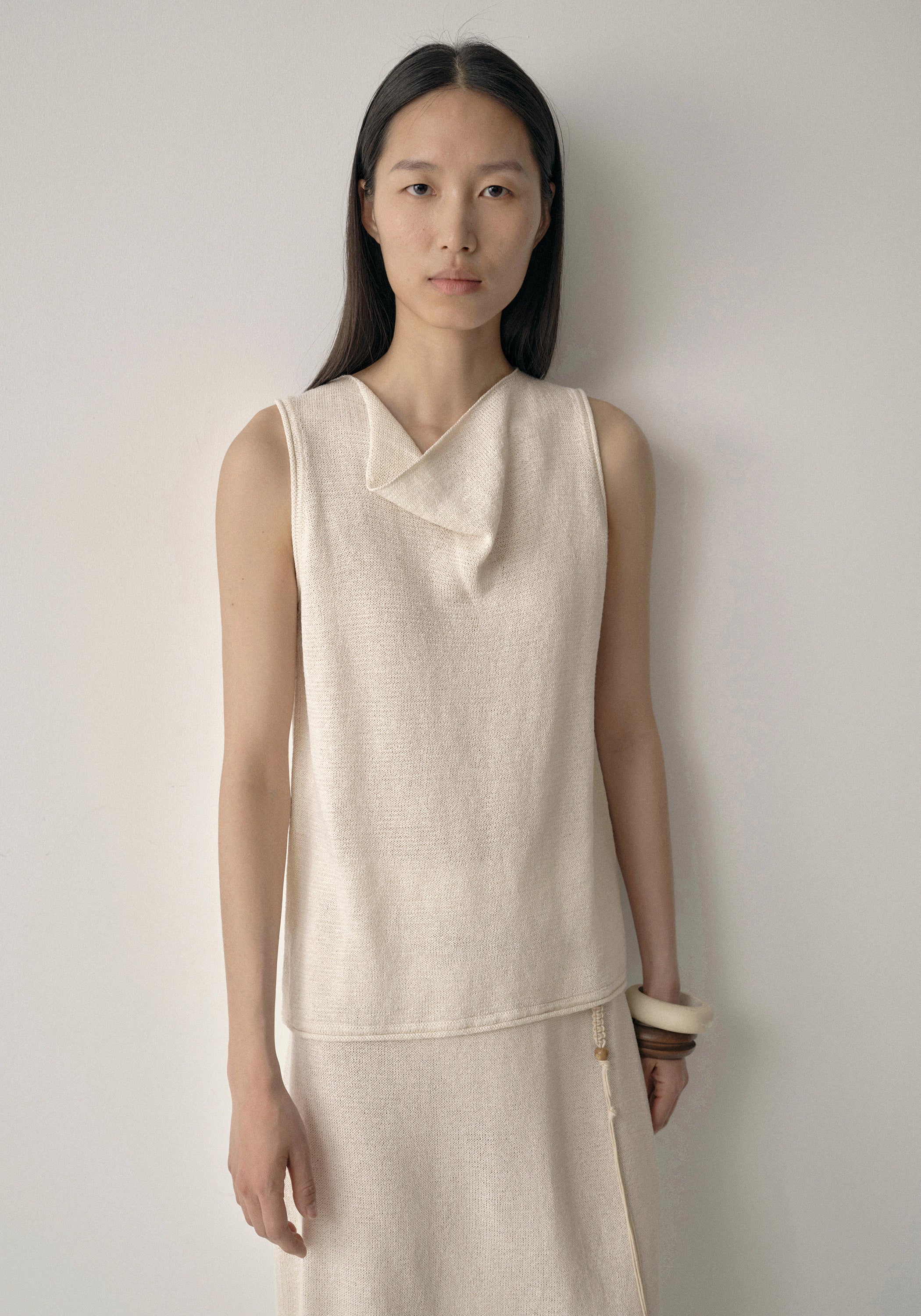 #color_cream white