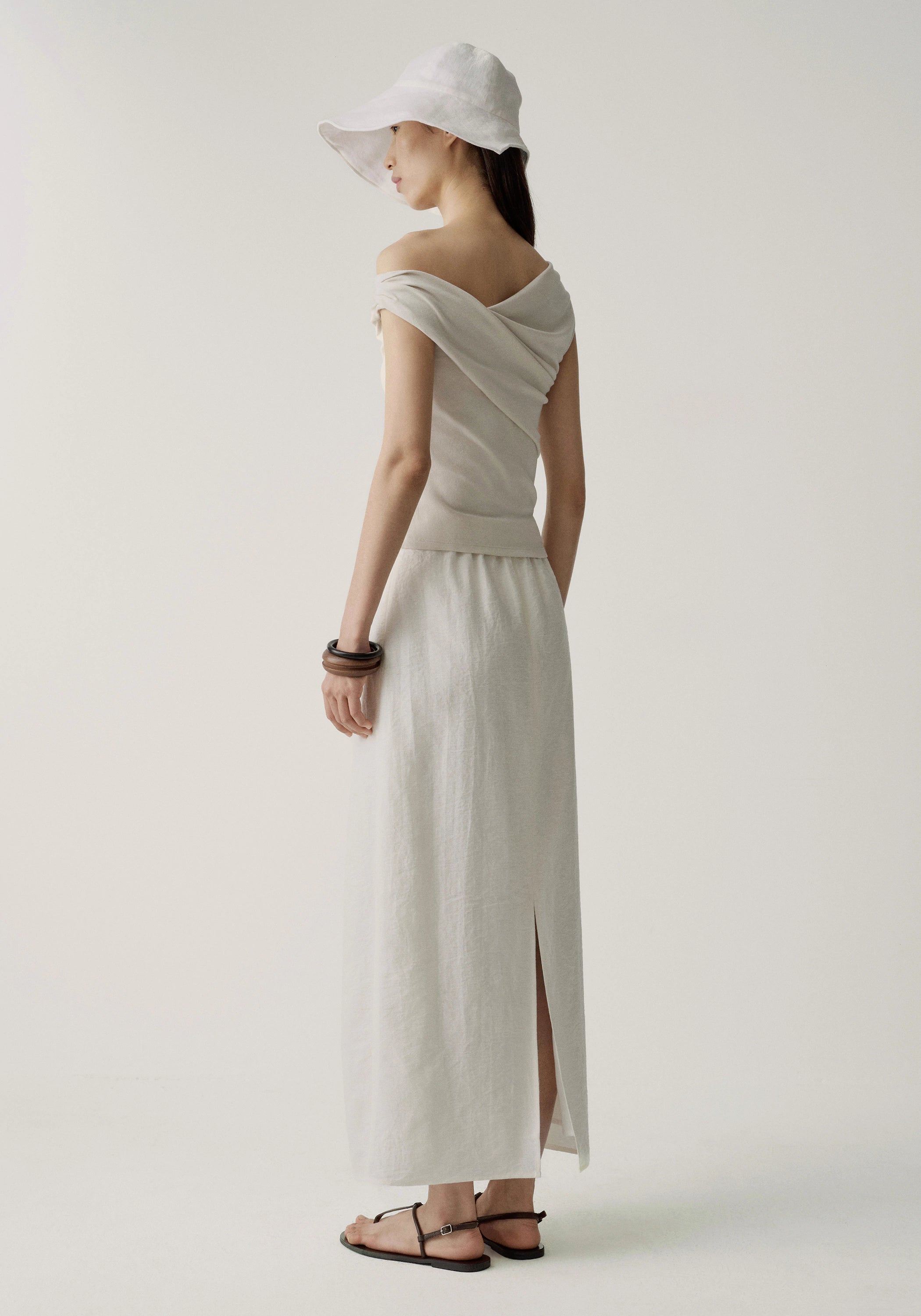 #color_cream white