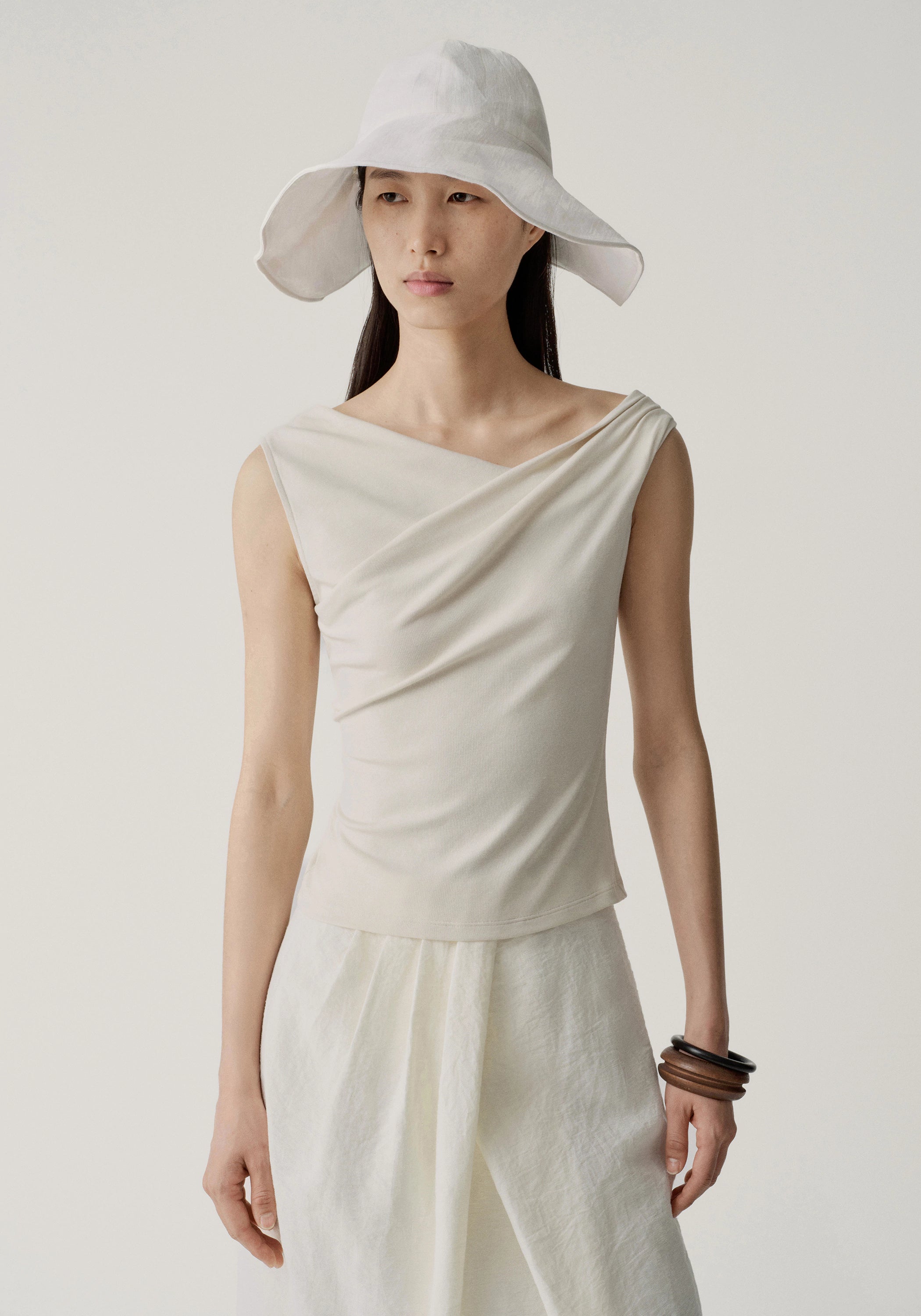 #color_cream white