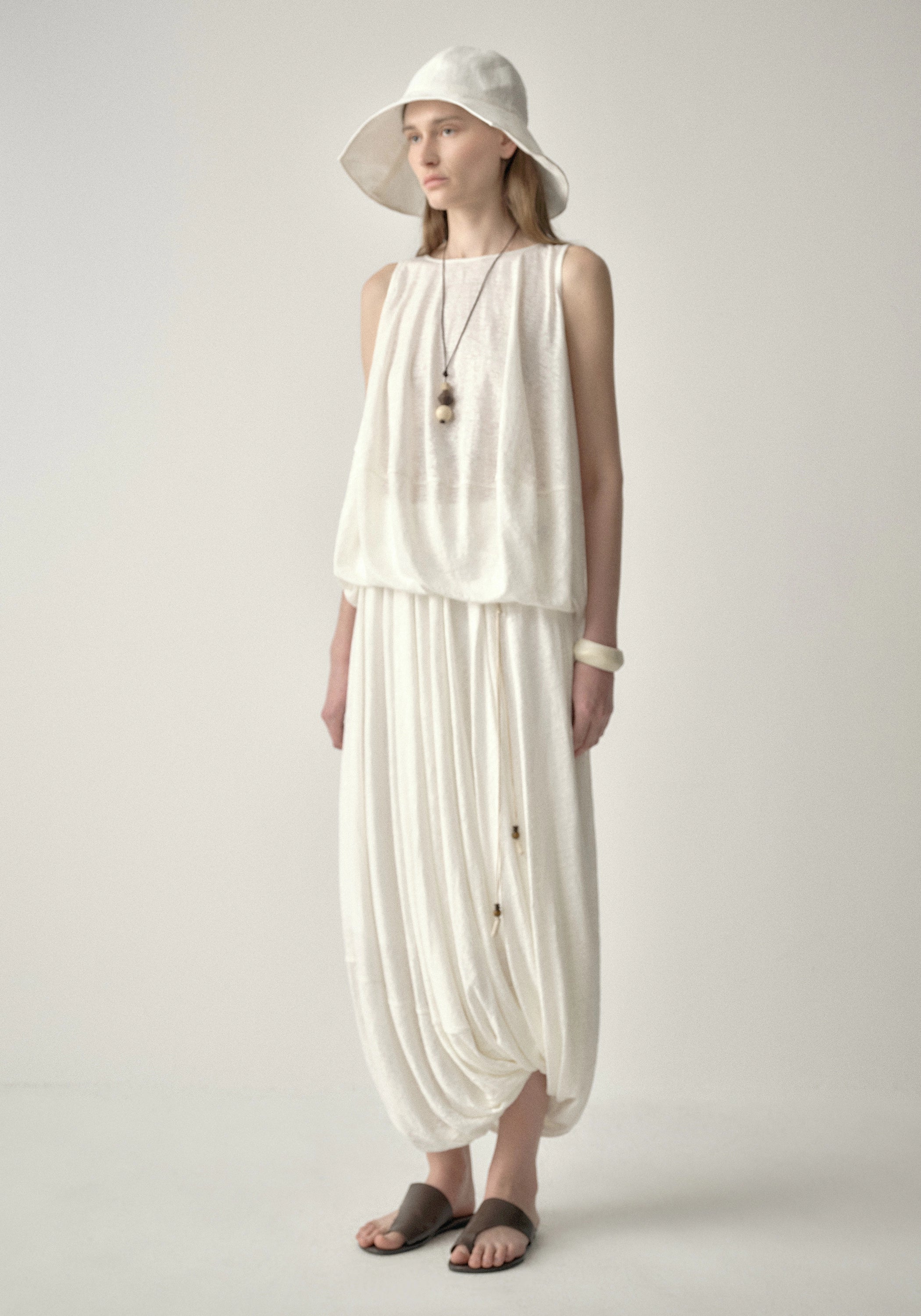 #color_off white