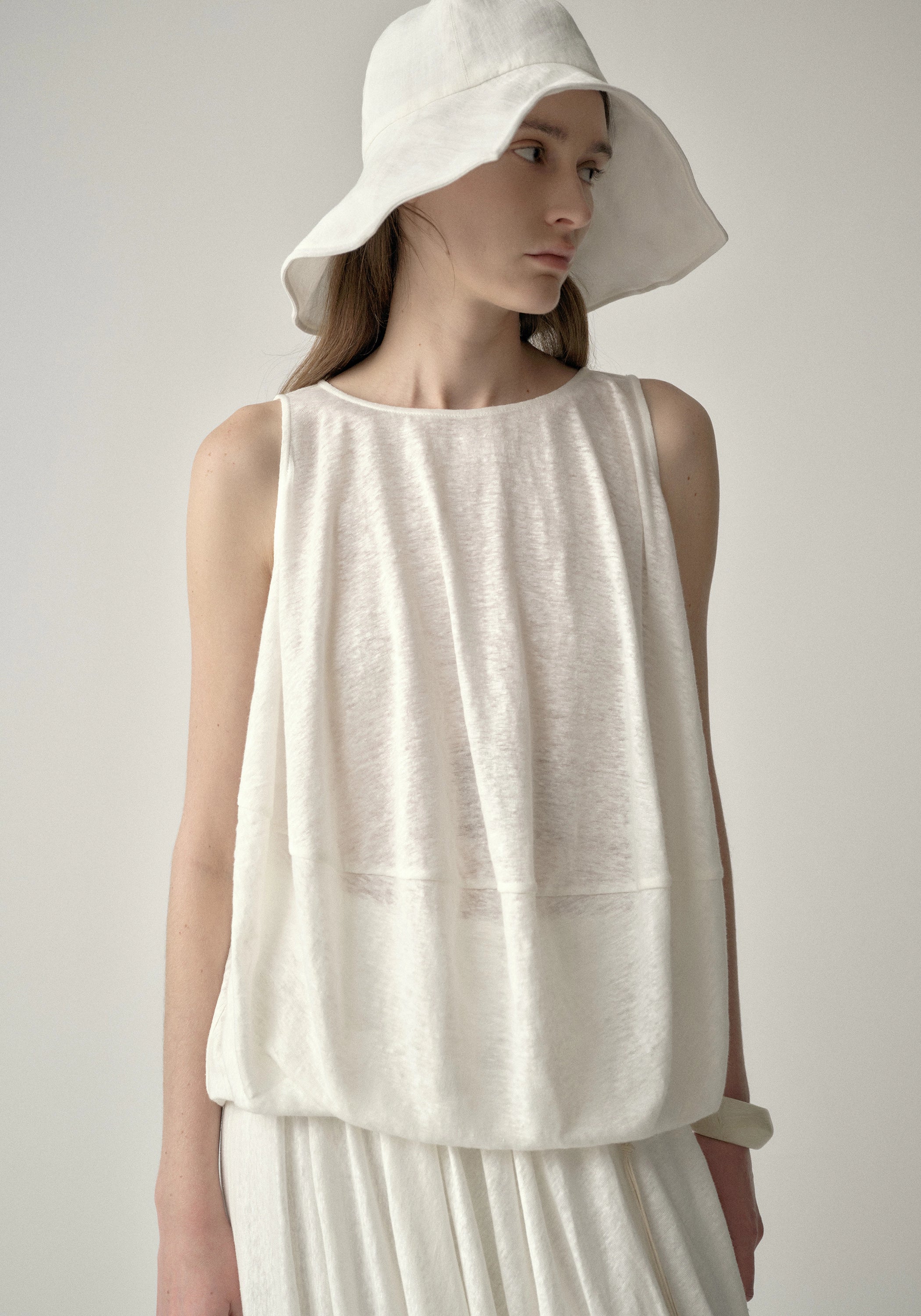 #color_off white