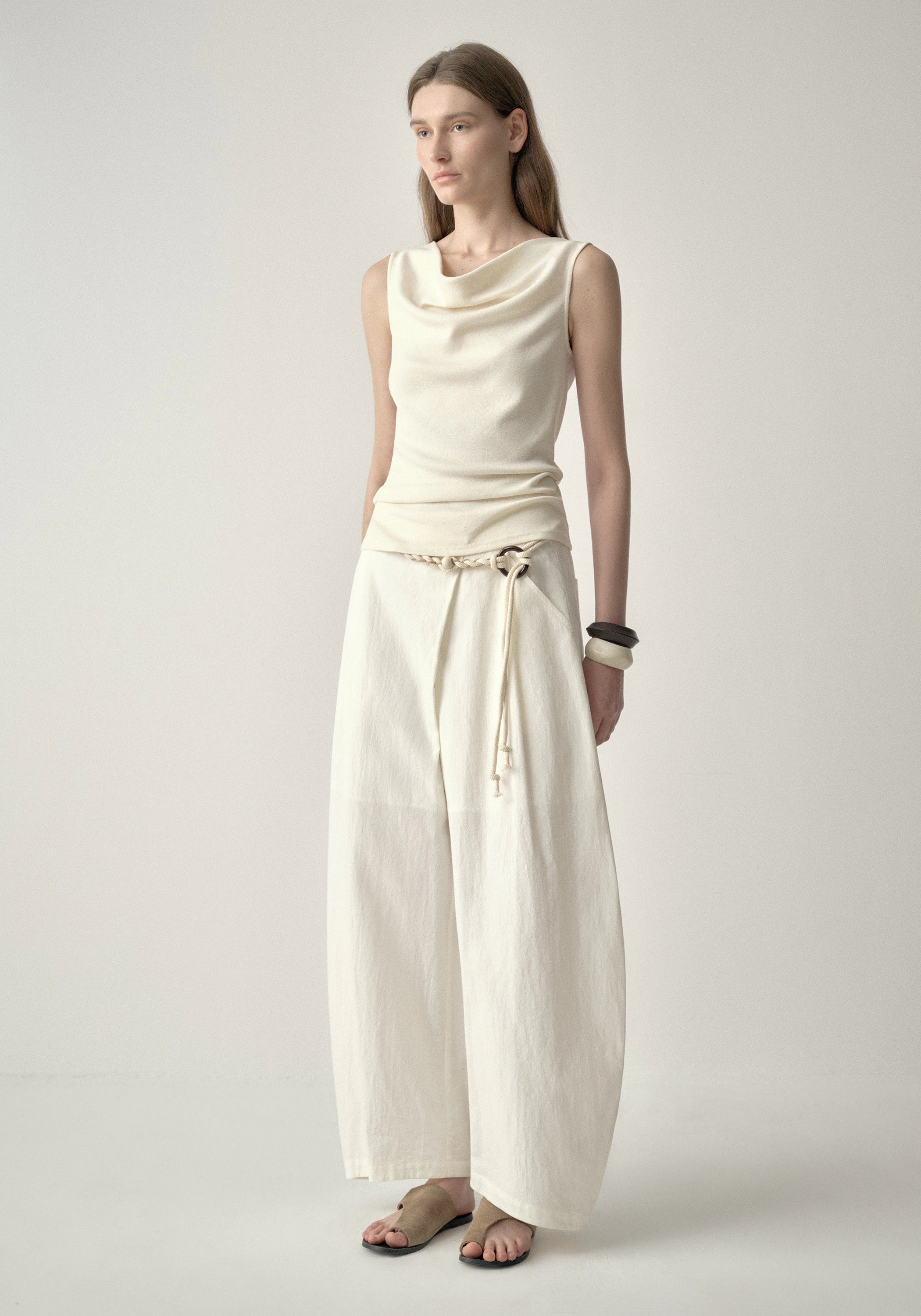 #color_cream white