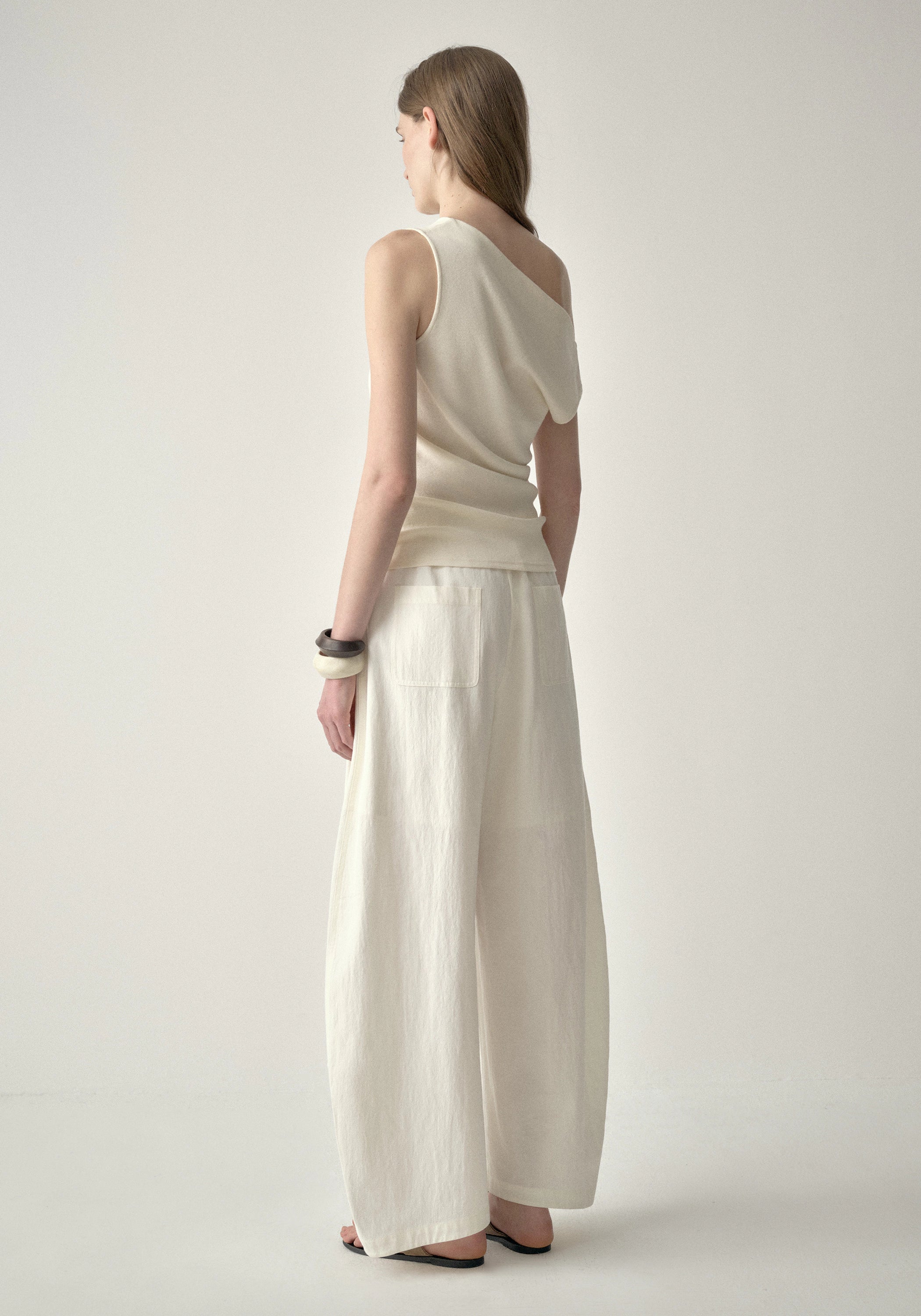 #color_cream white